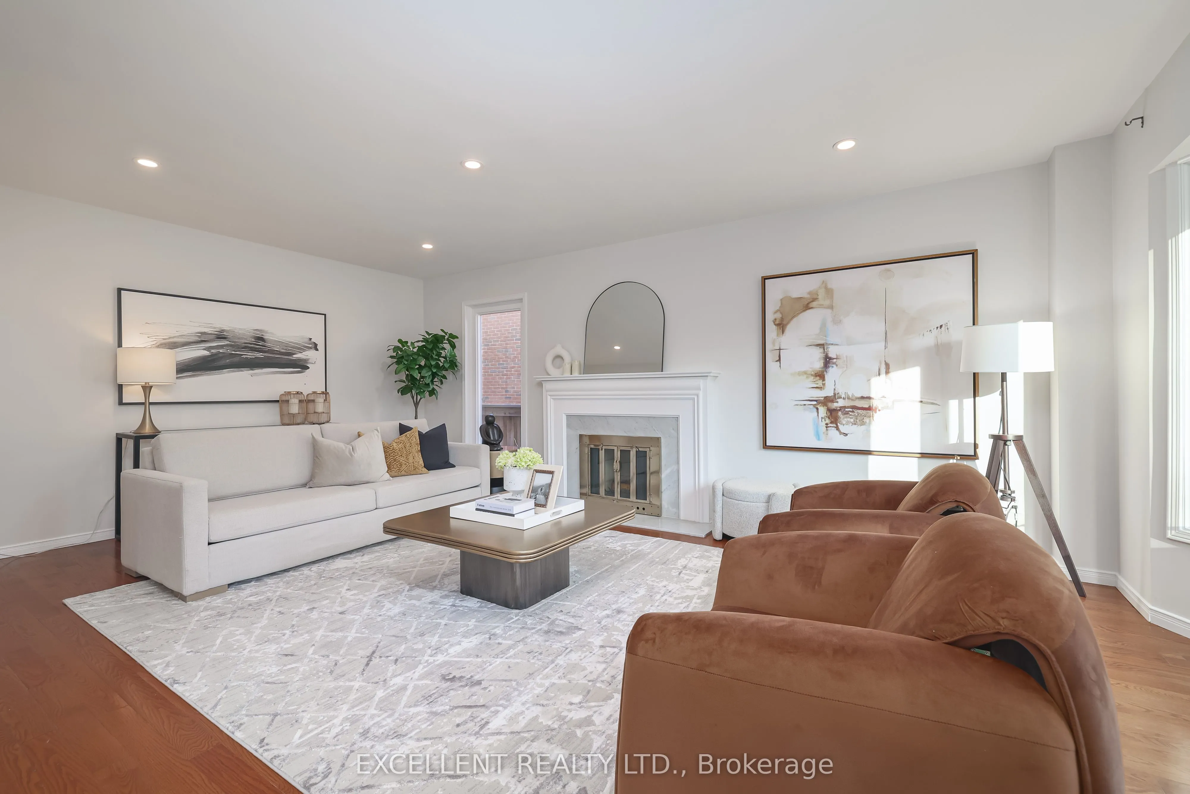 17 Charrington Crescent