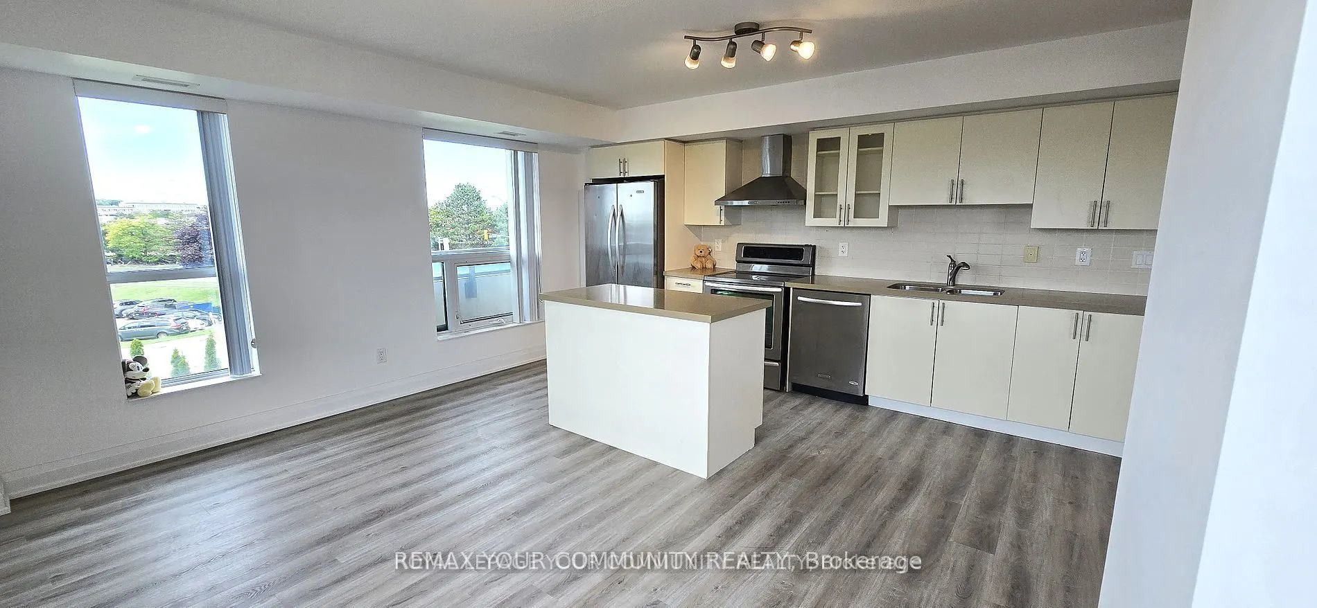 75 Norman Bethune Avenue #317