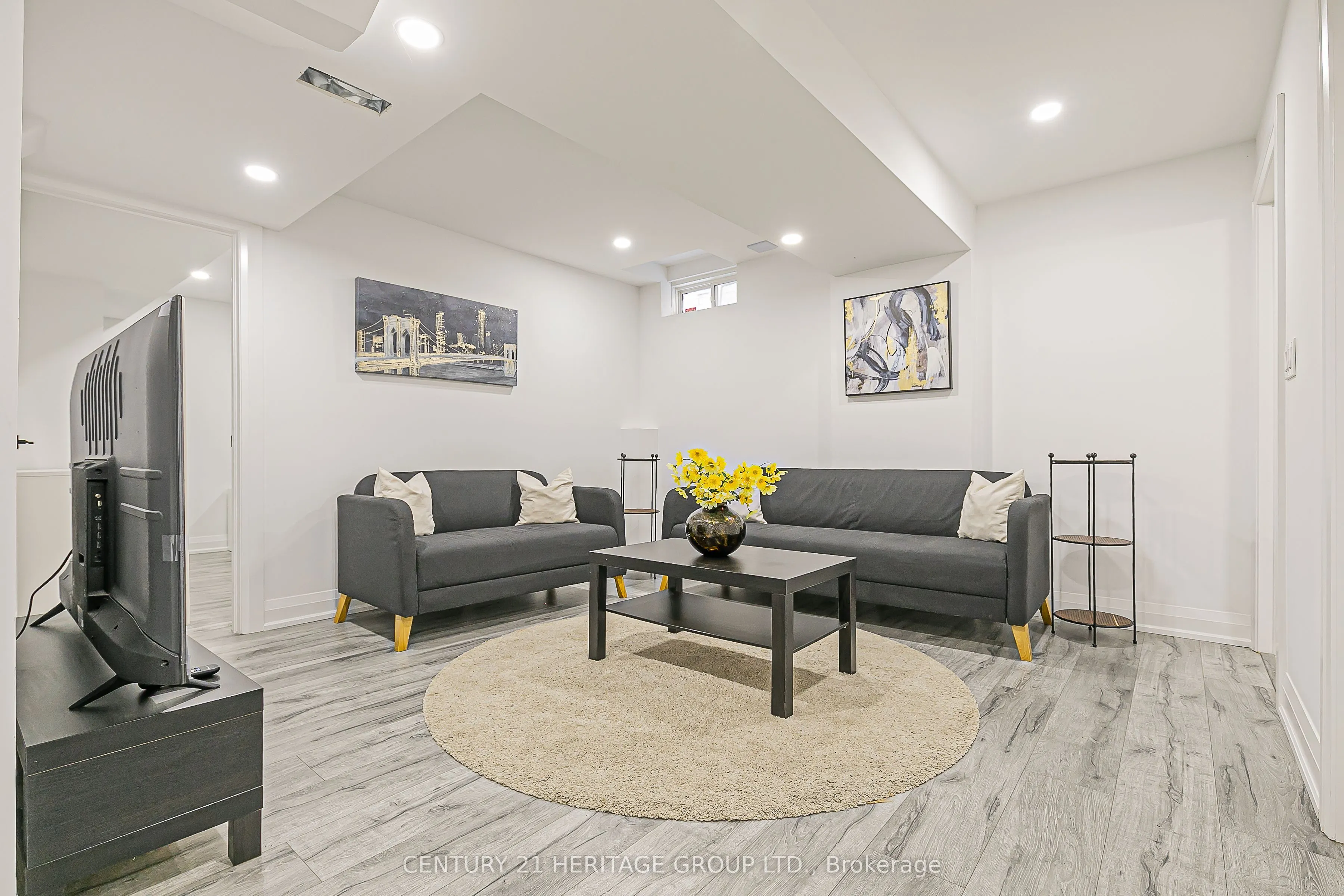 29 Eminence Road