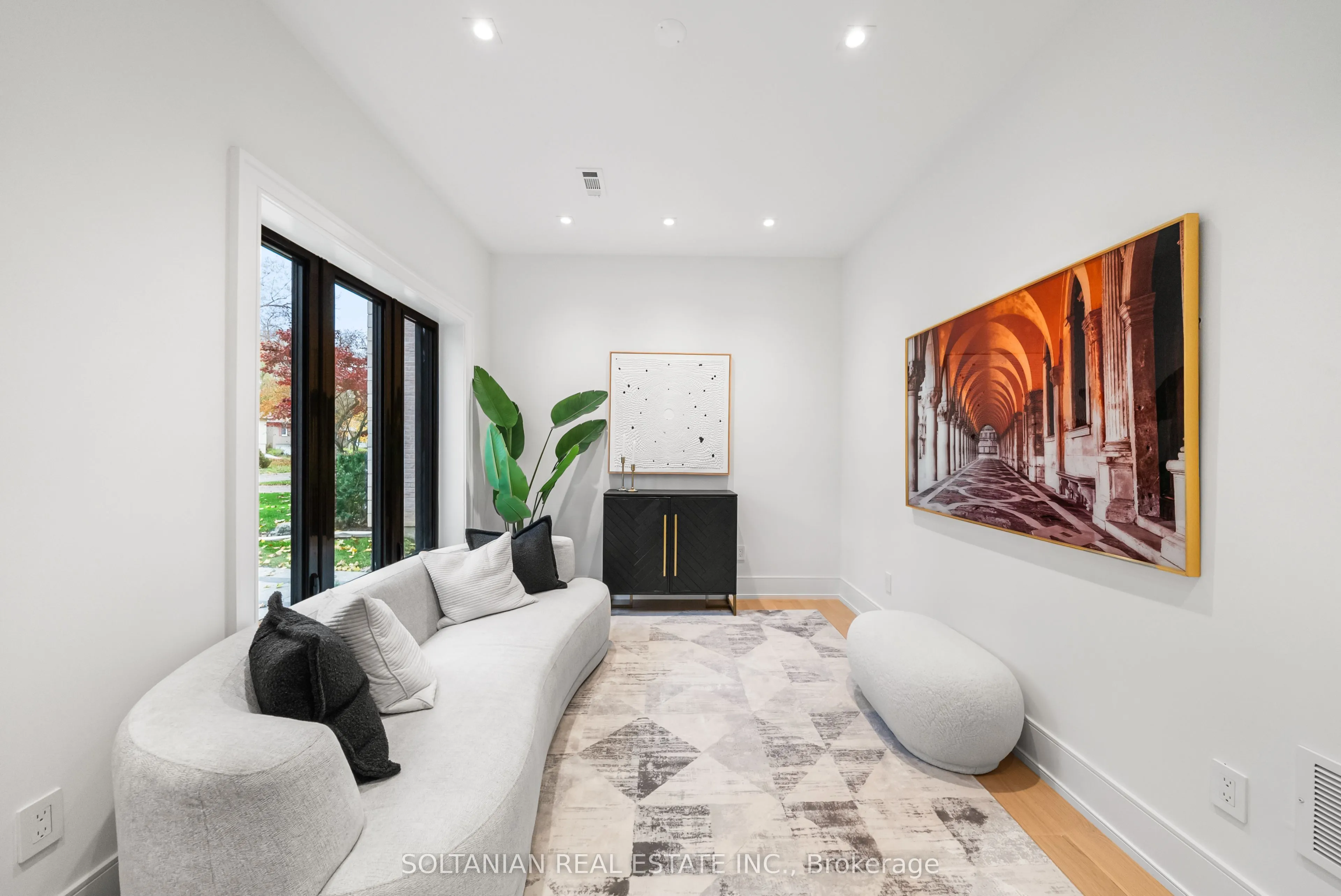98 Babcombe Drive