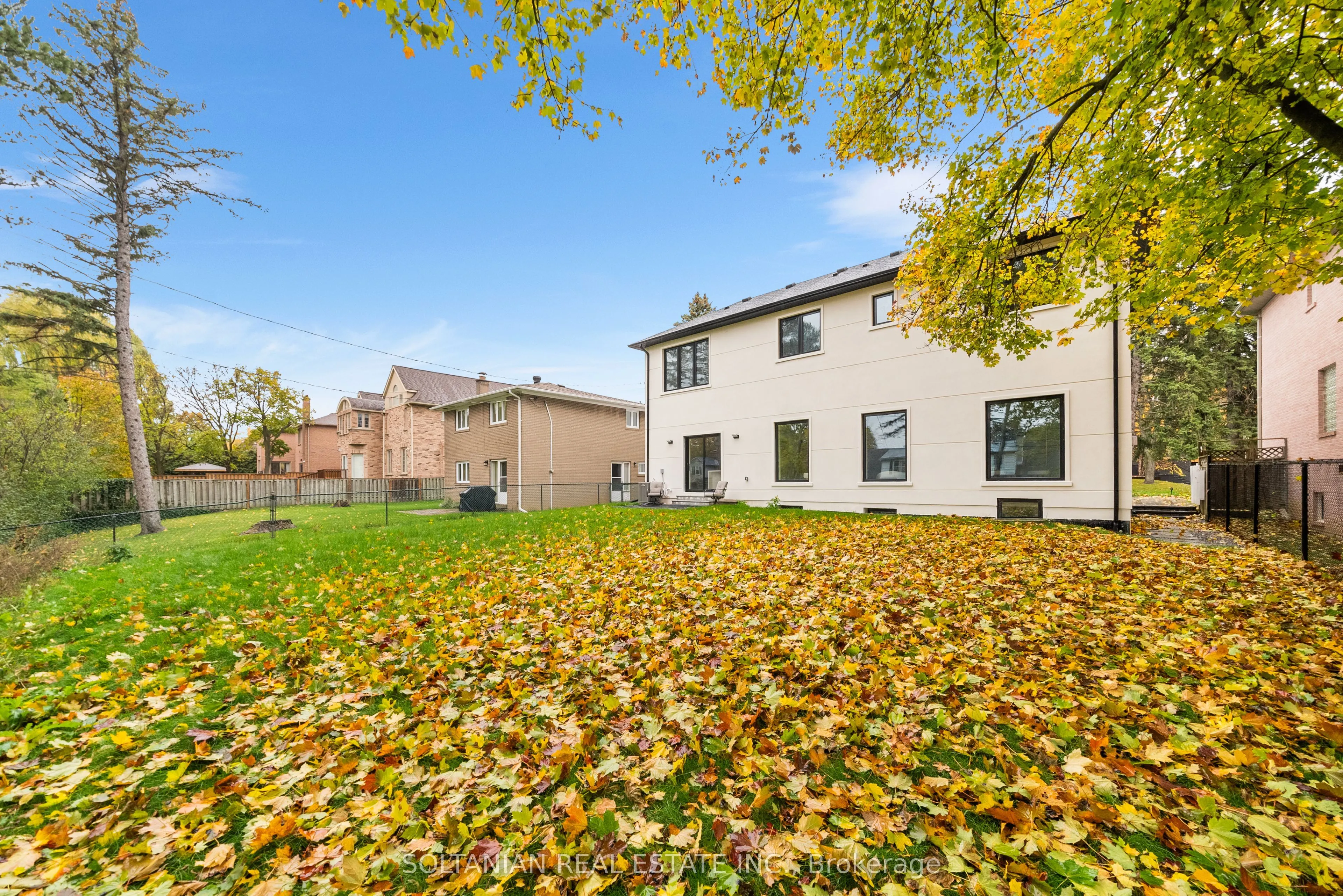 98 Babcombe Drive