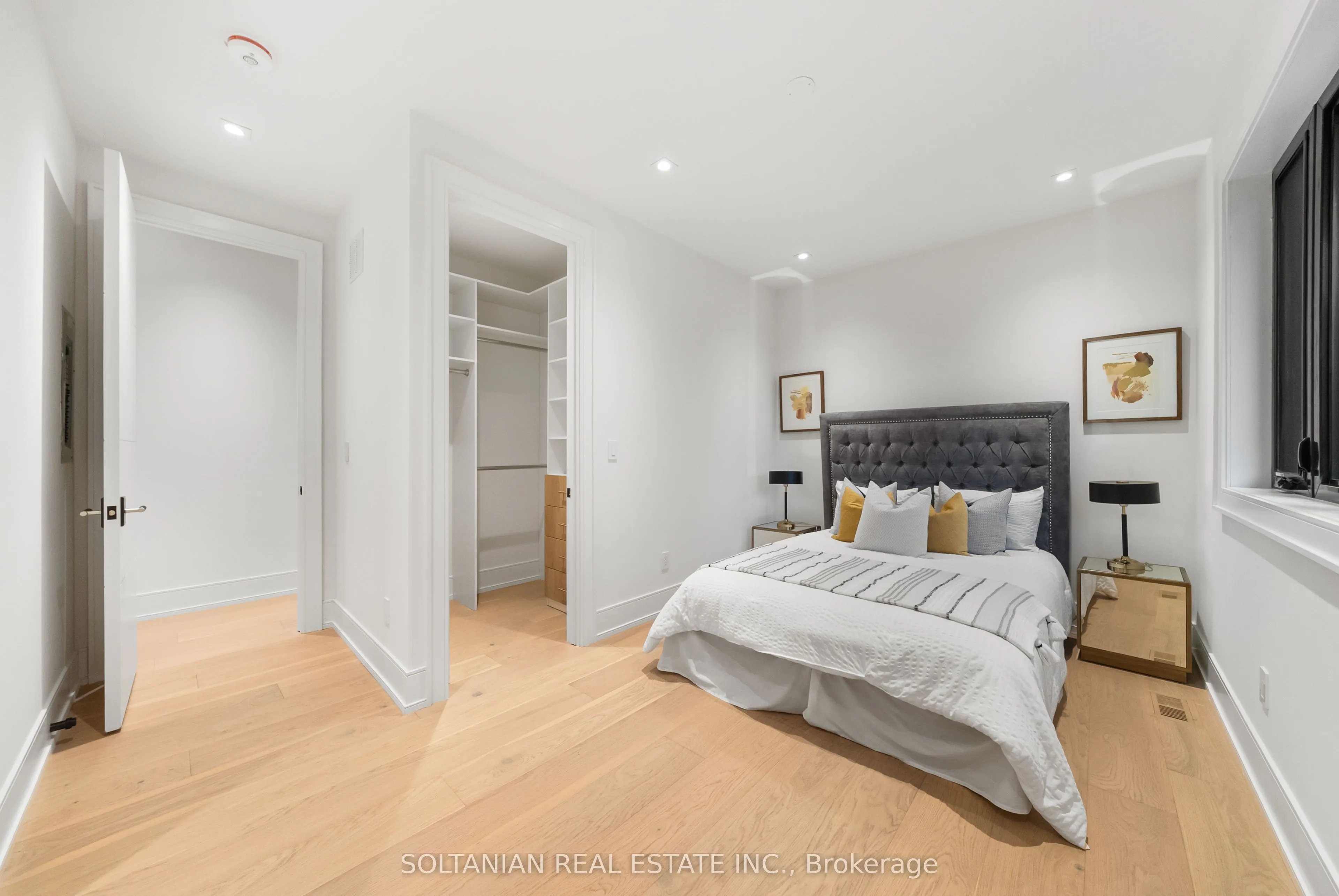 98 Babcombe Drive