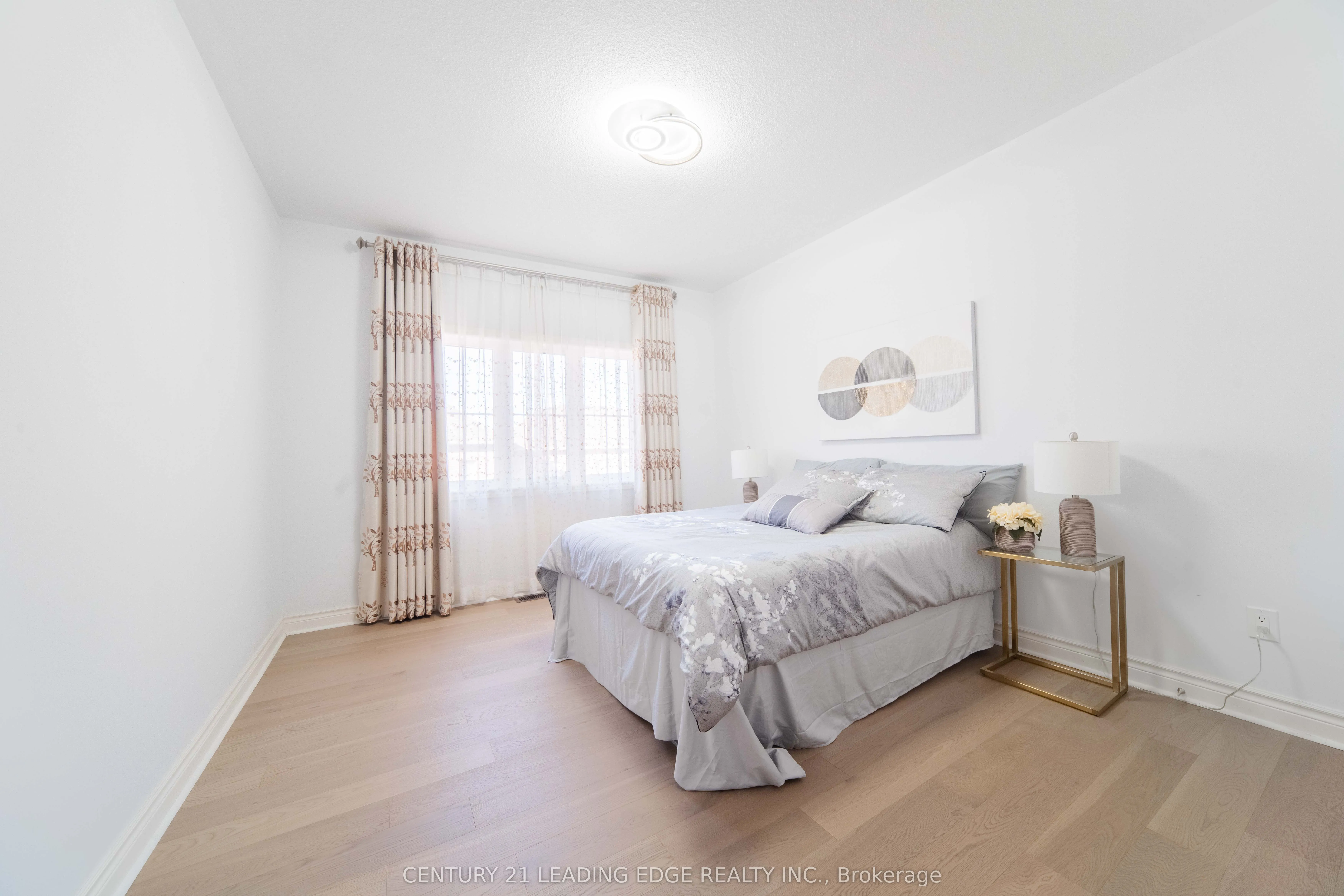63 Ken Sinclair Crescent #42