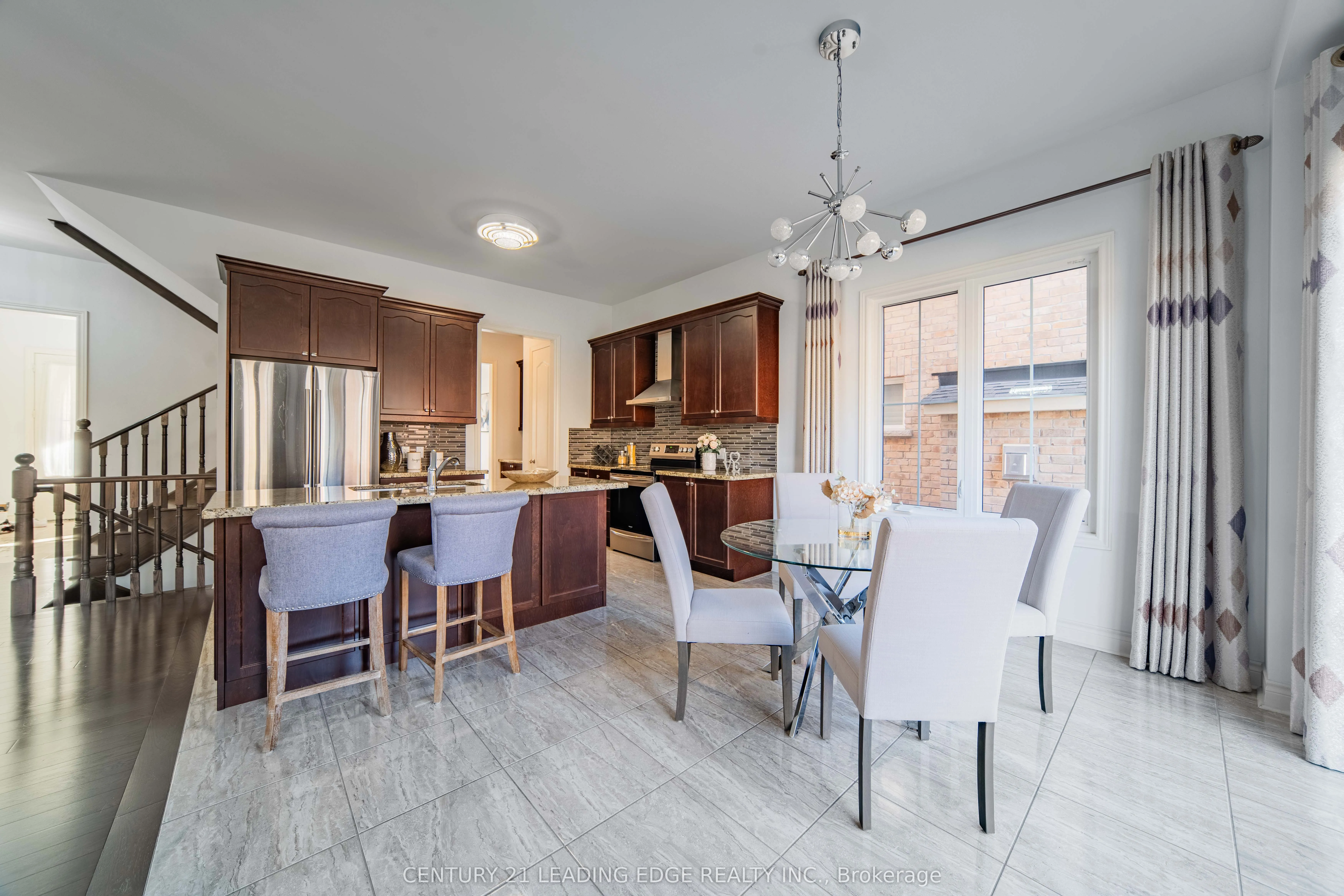 63 Ken Sinclair Crescent #42