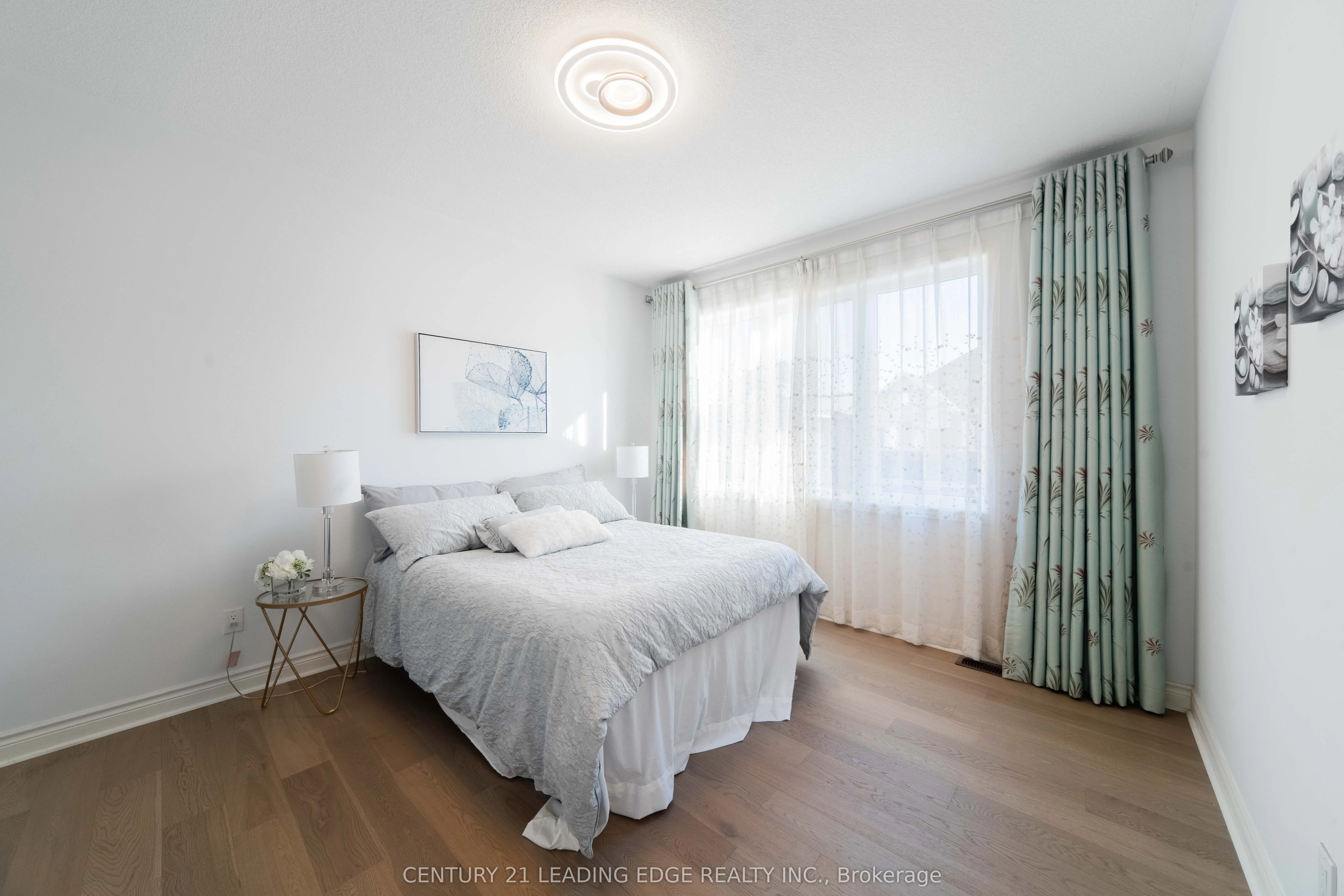63 Ken Sinclair Crescent #42
