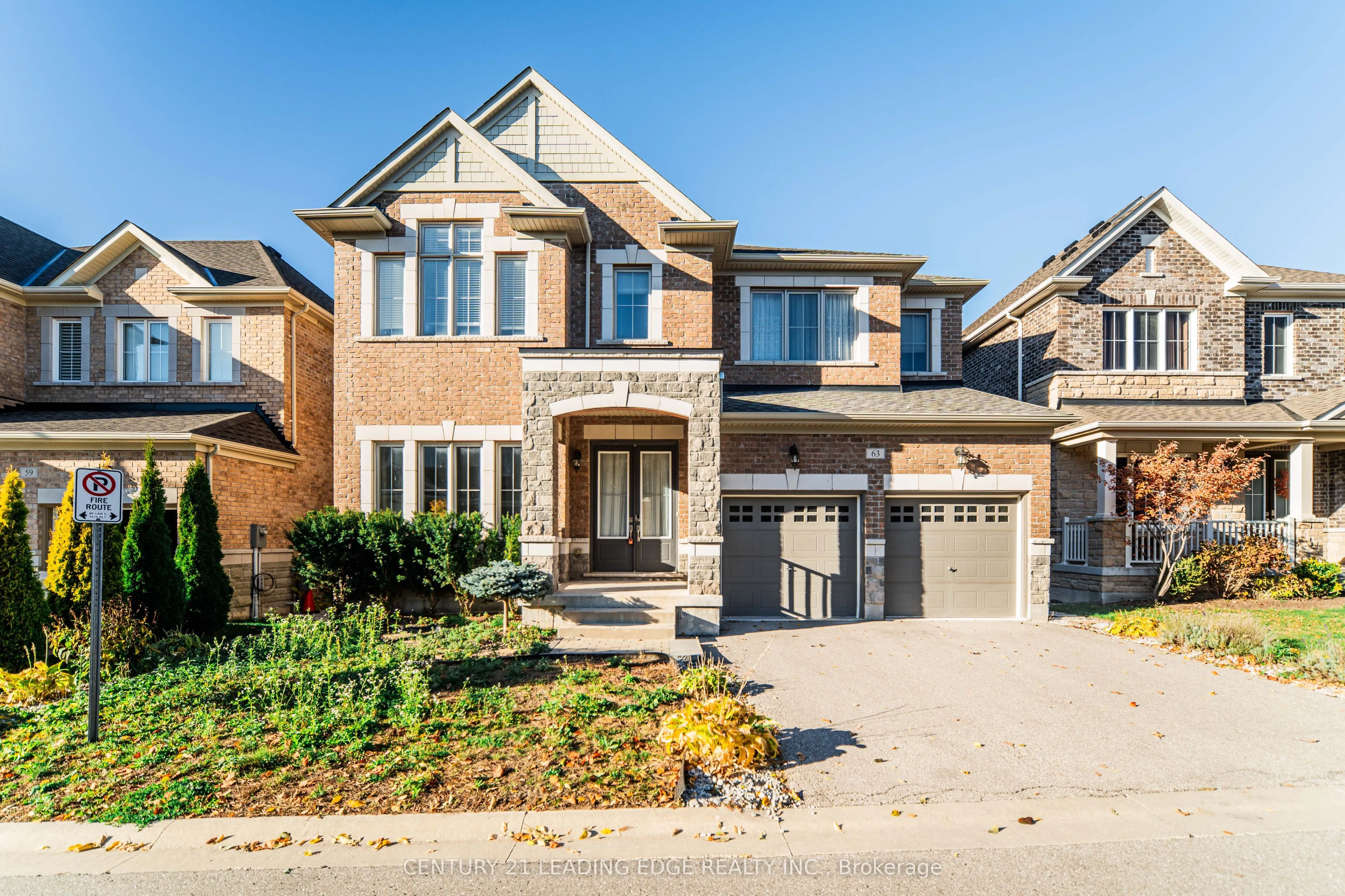 63 Ken Sinclair Crescent #42