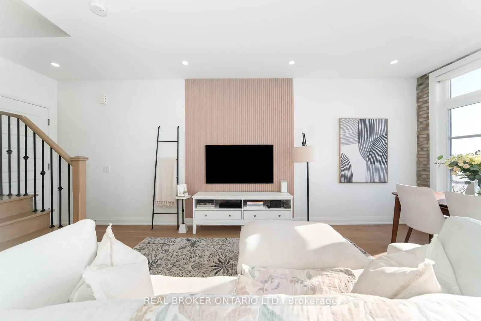 8167 Kipling Avenue #48