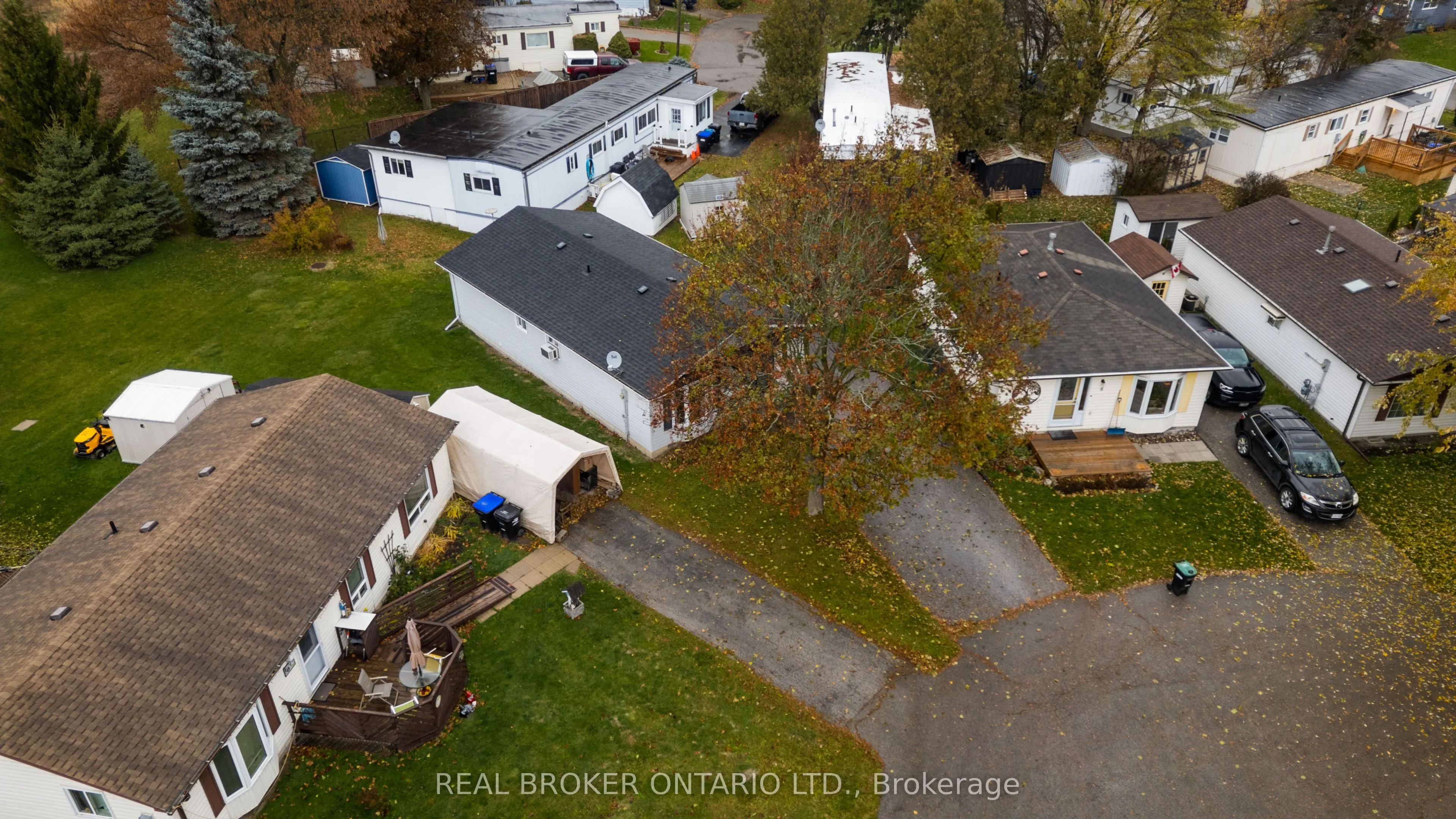 8 Maple Leaf Terrace