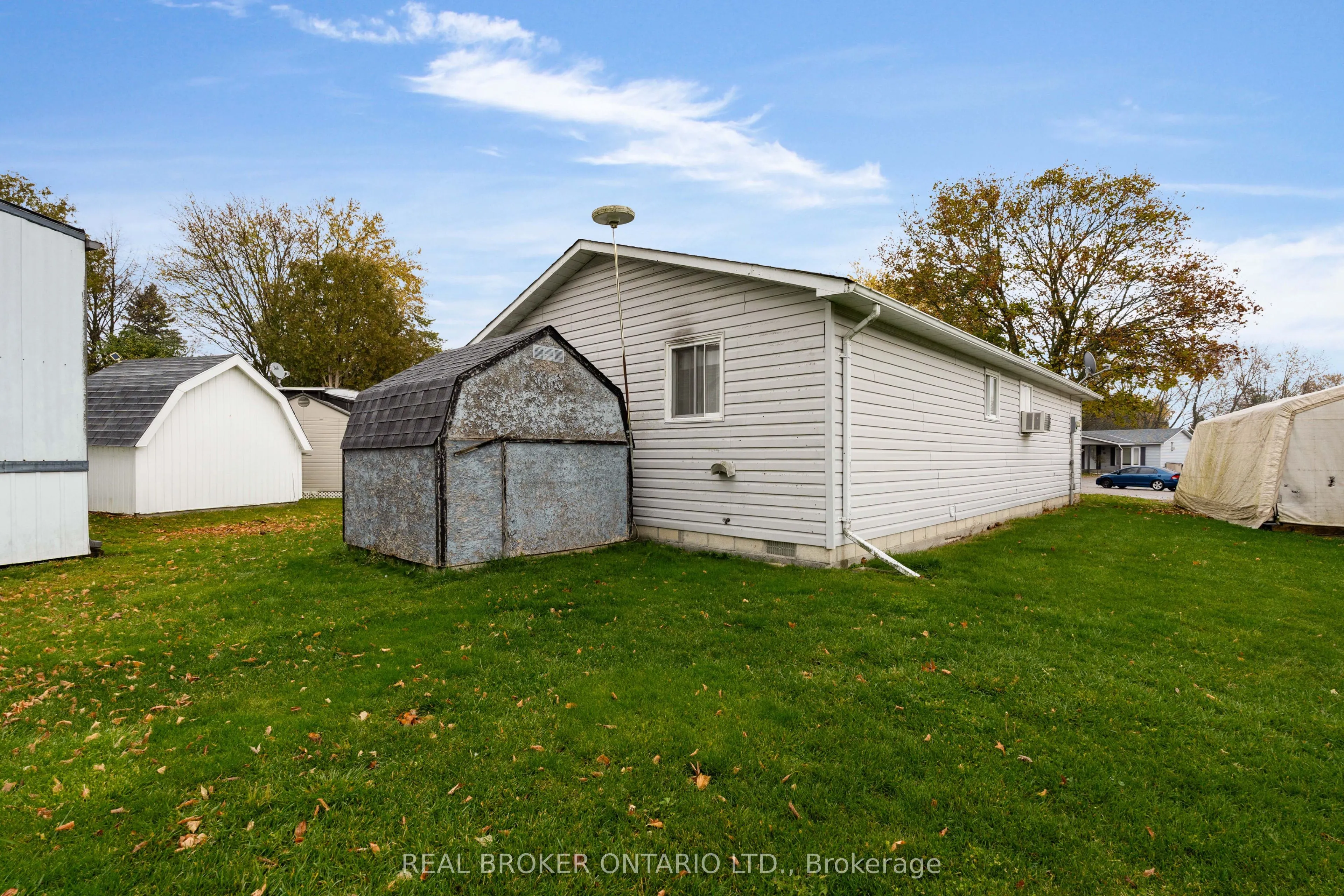 8 Maple Leaf Terrace