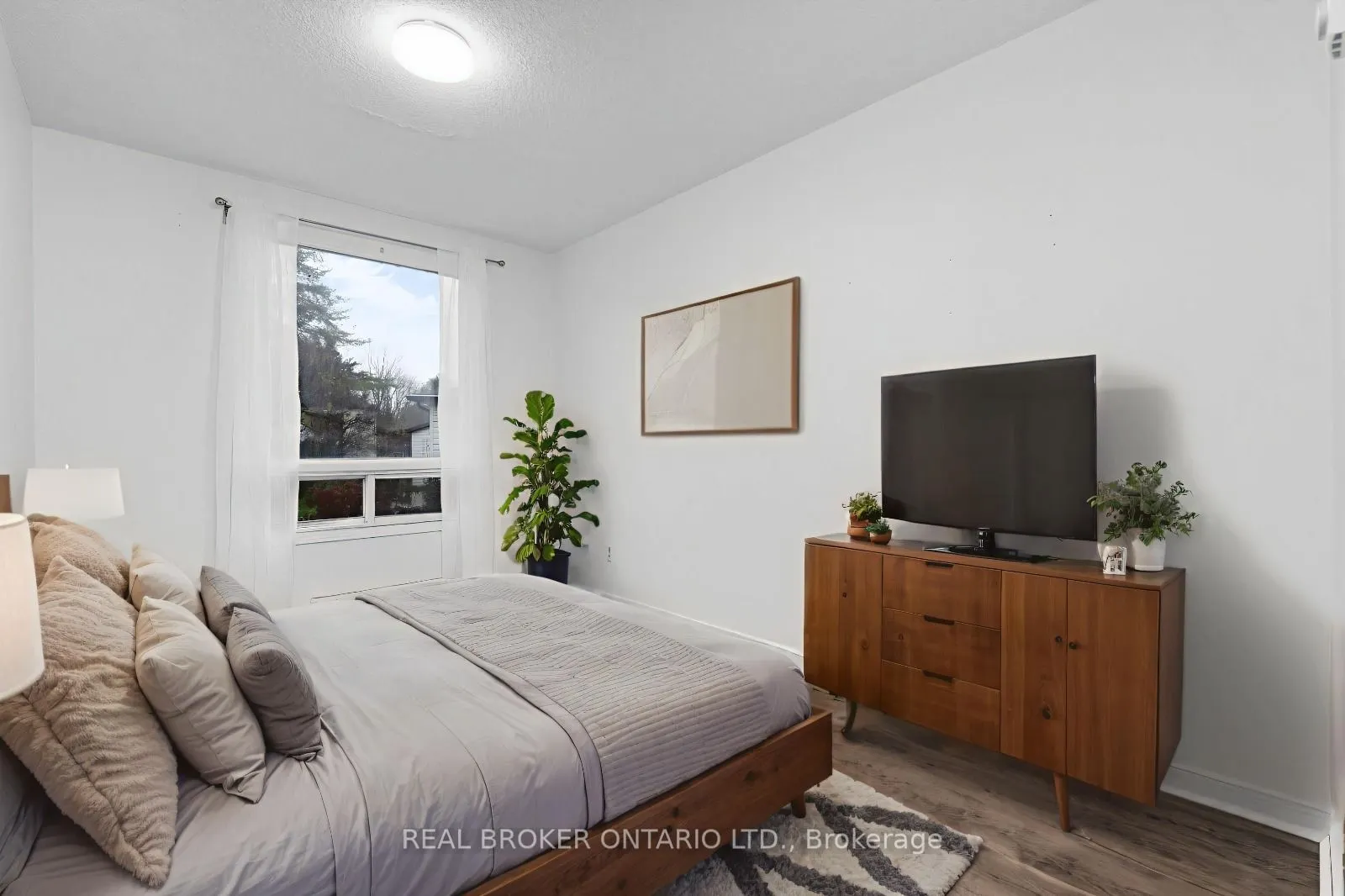 8 Maple Leaf Terrace