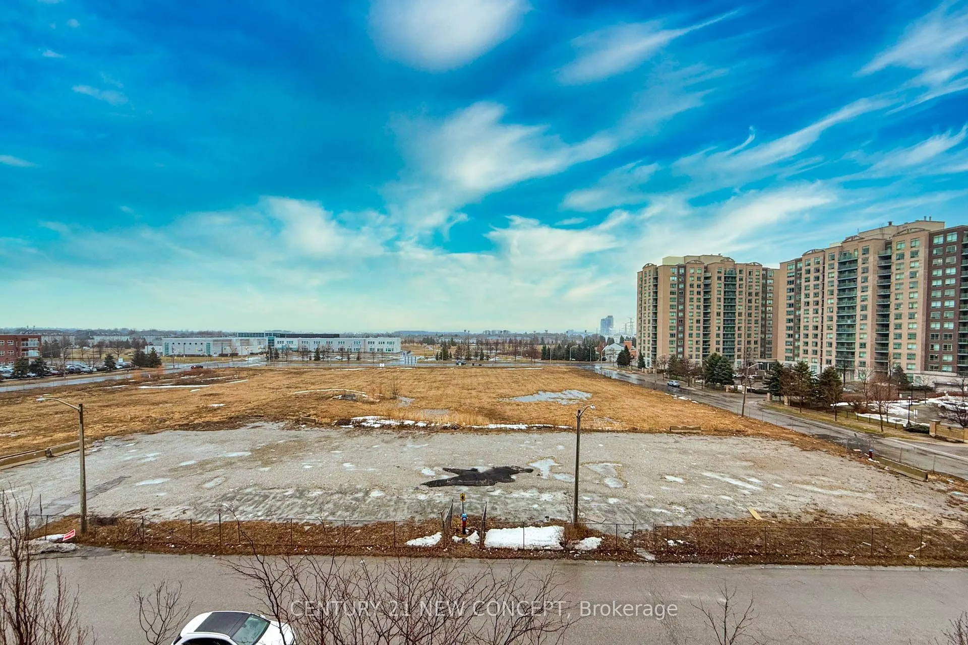 55 Oneida Crescent #409