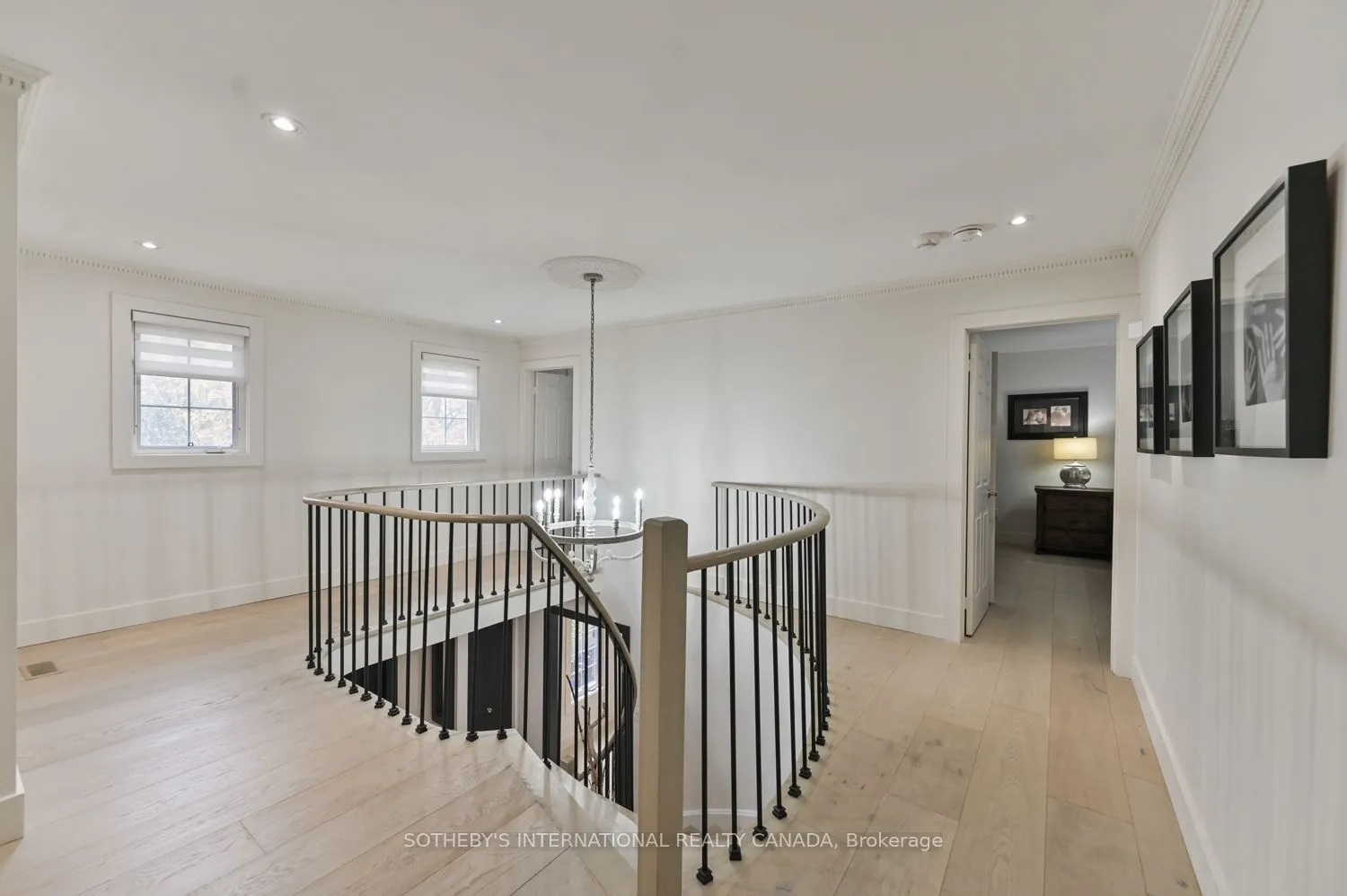23 Hill Farm Road