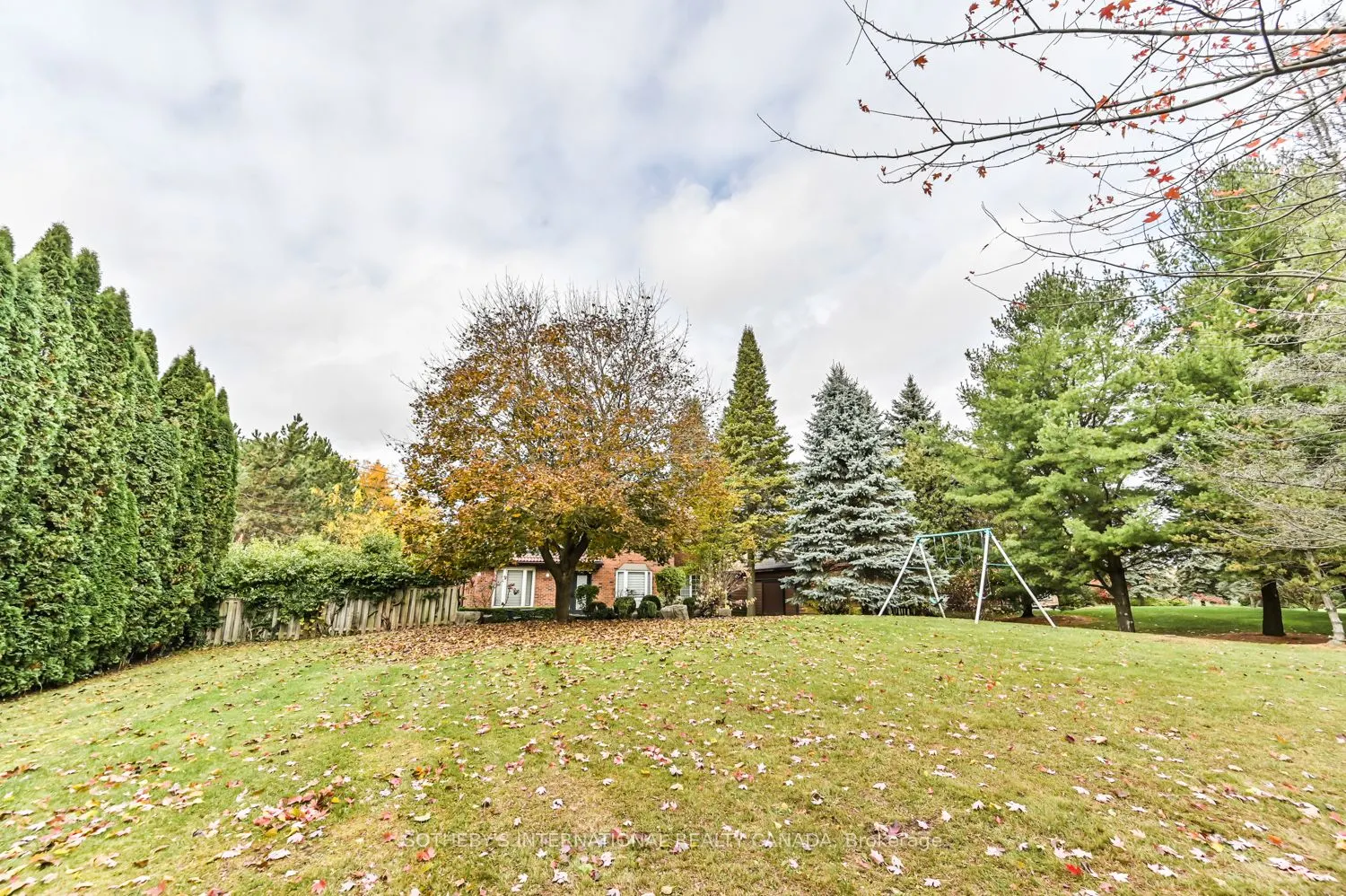 23 Hill Farm Road