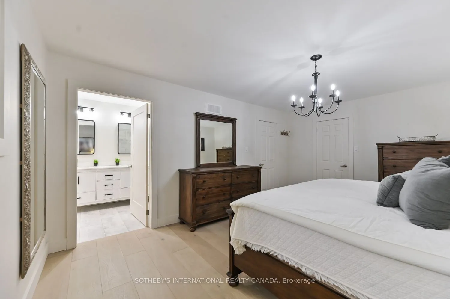 23 Hill Farm Road