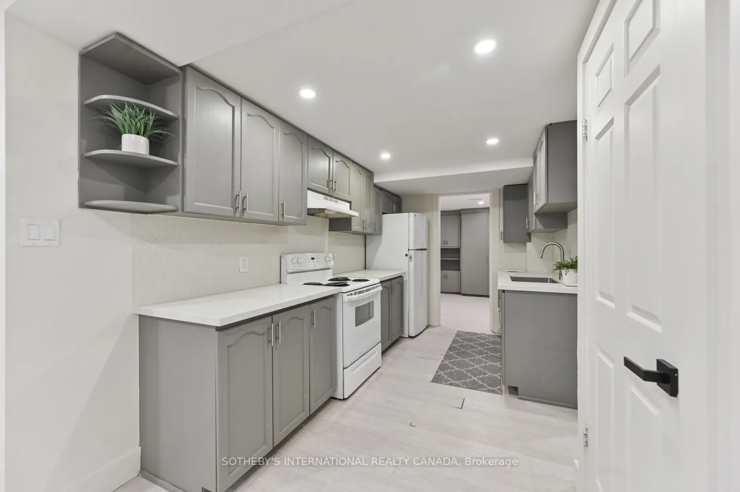 23 Hill Farm Road