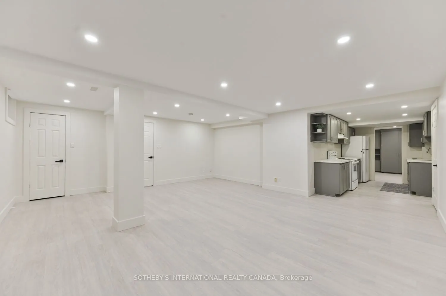 23 Hill Farm Road