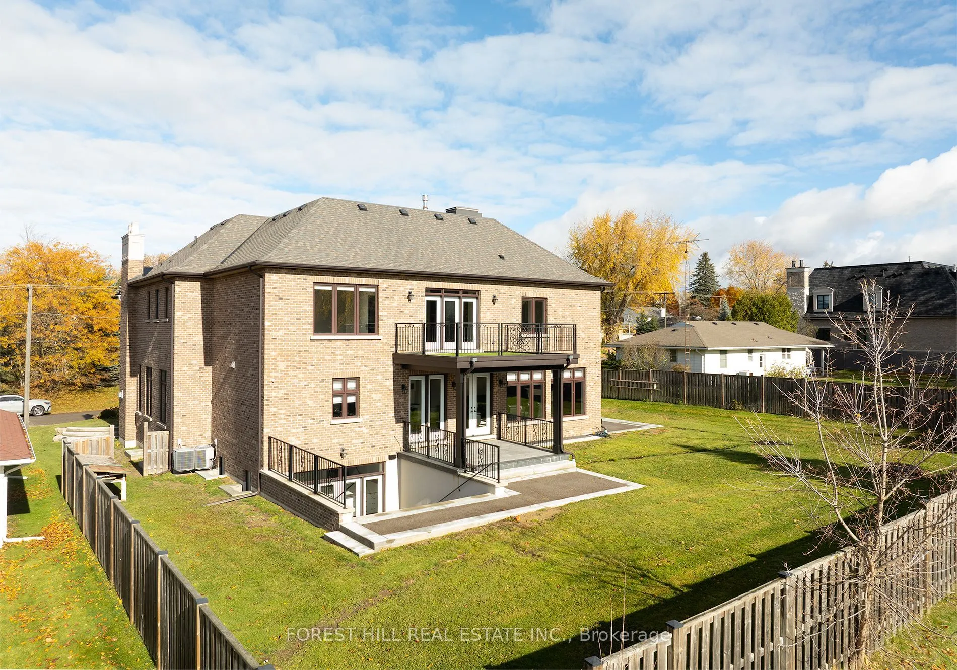 39 Patricia Drive E