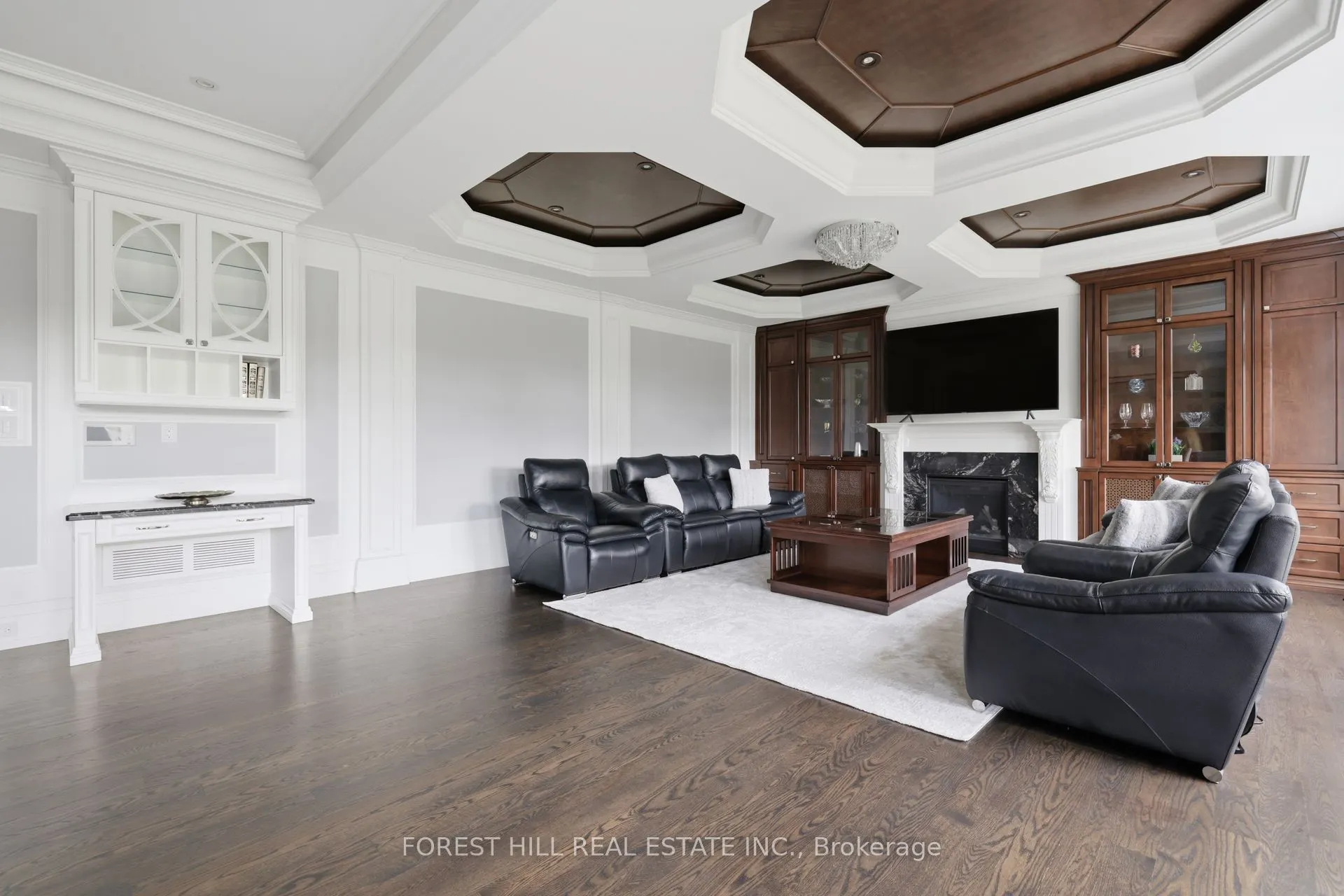 39 Patricia Drive E