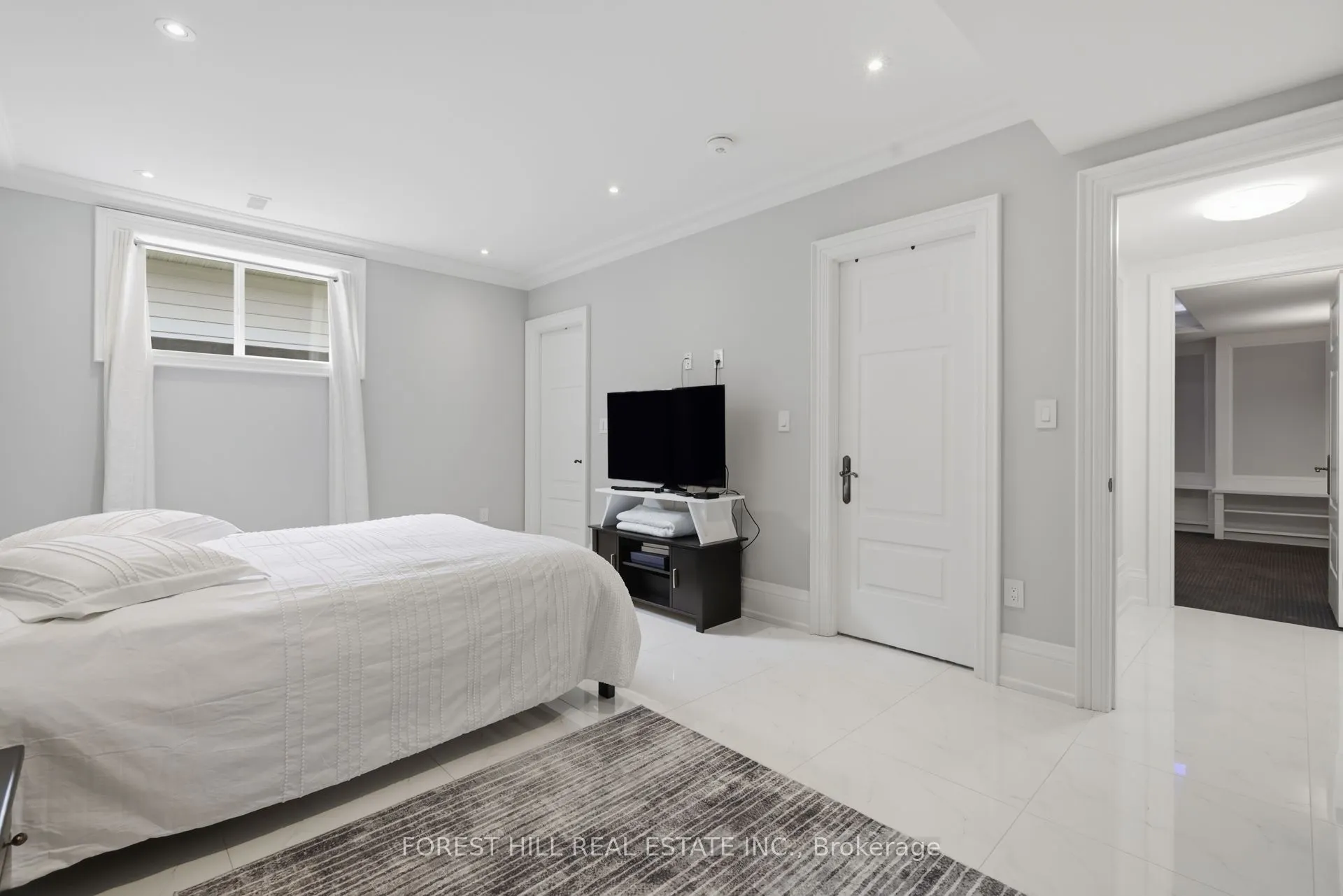 39 Patricia Drive E