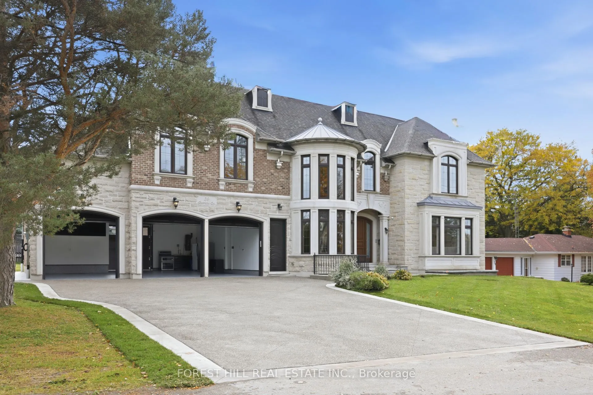 39 Patricia Drive E