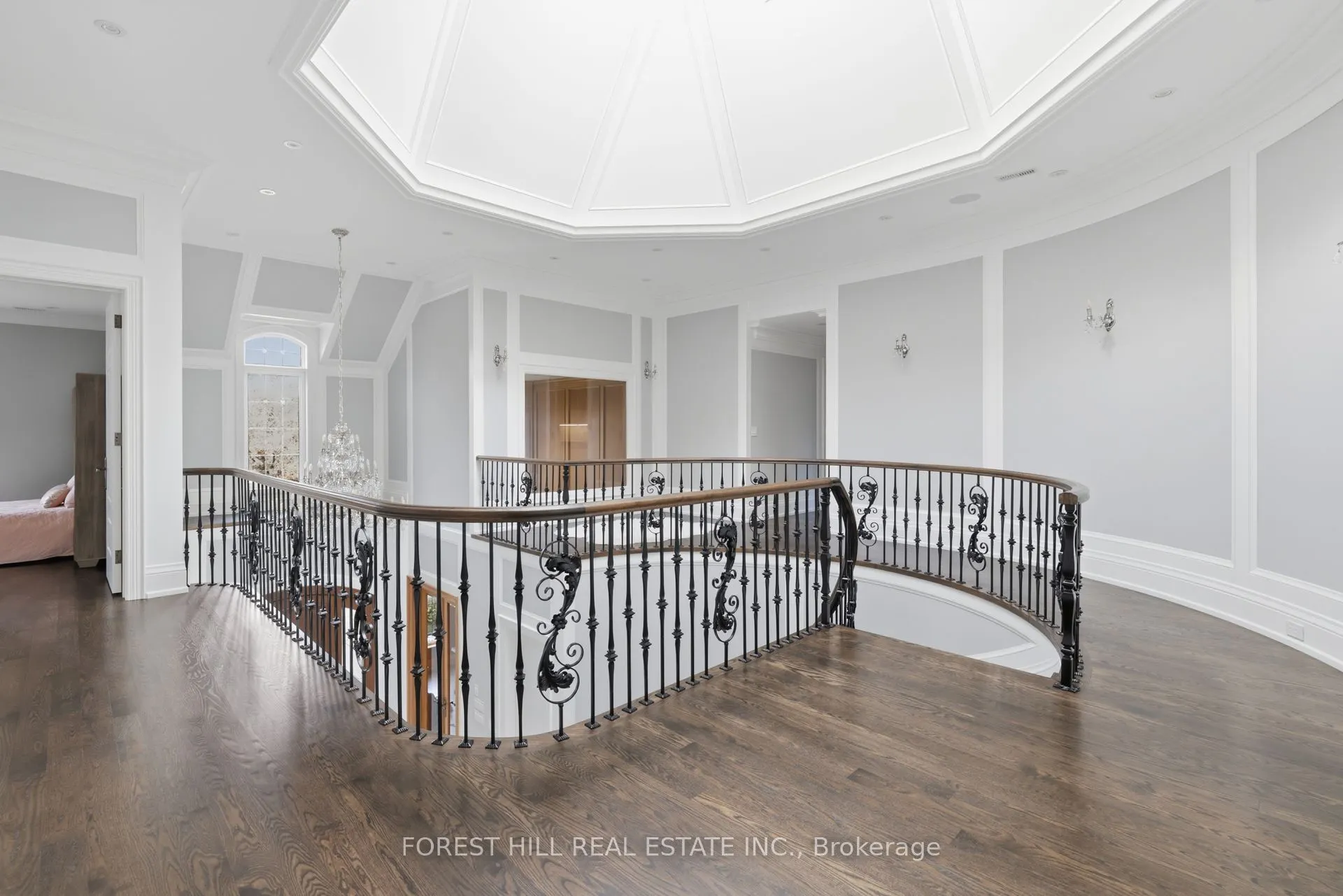 39 Patricia Drive E