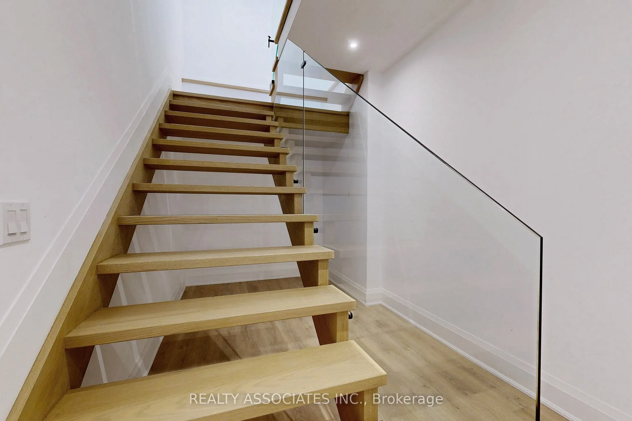 32 Cossar Avenue