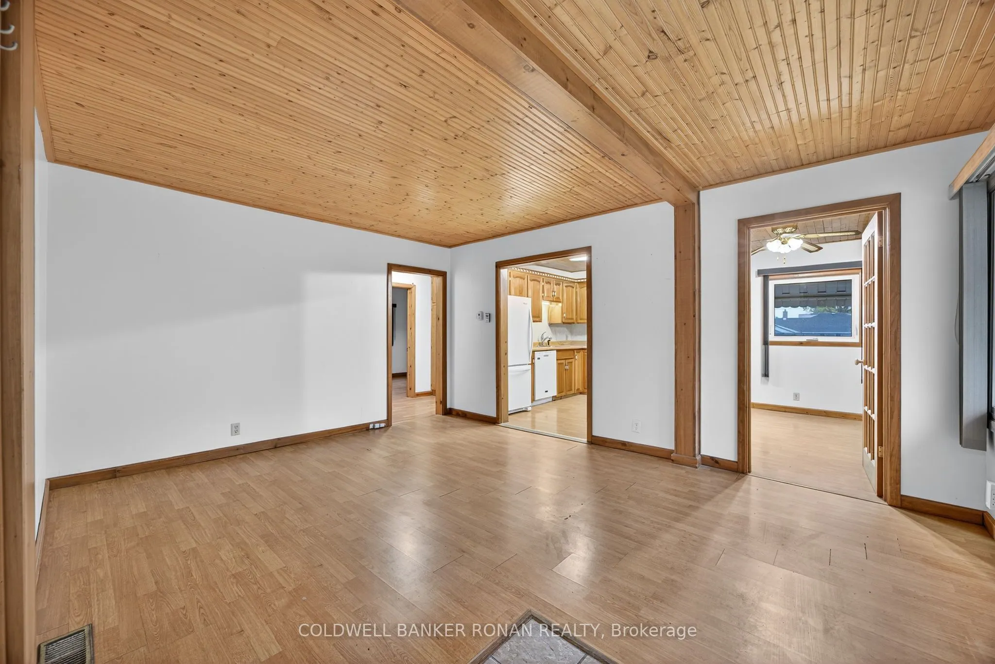 Listing N12534190 - Large Photo # 6