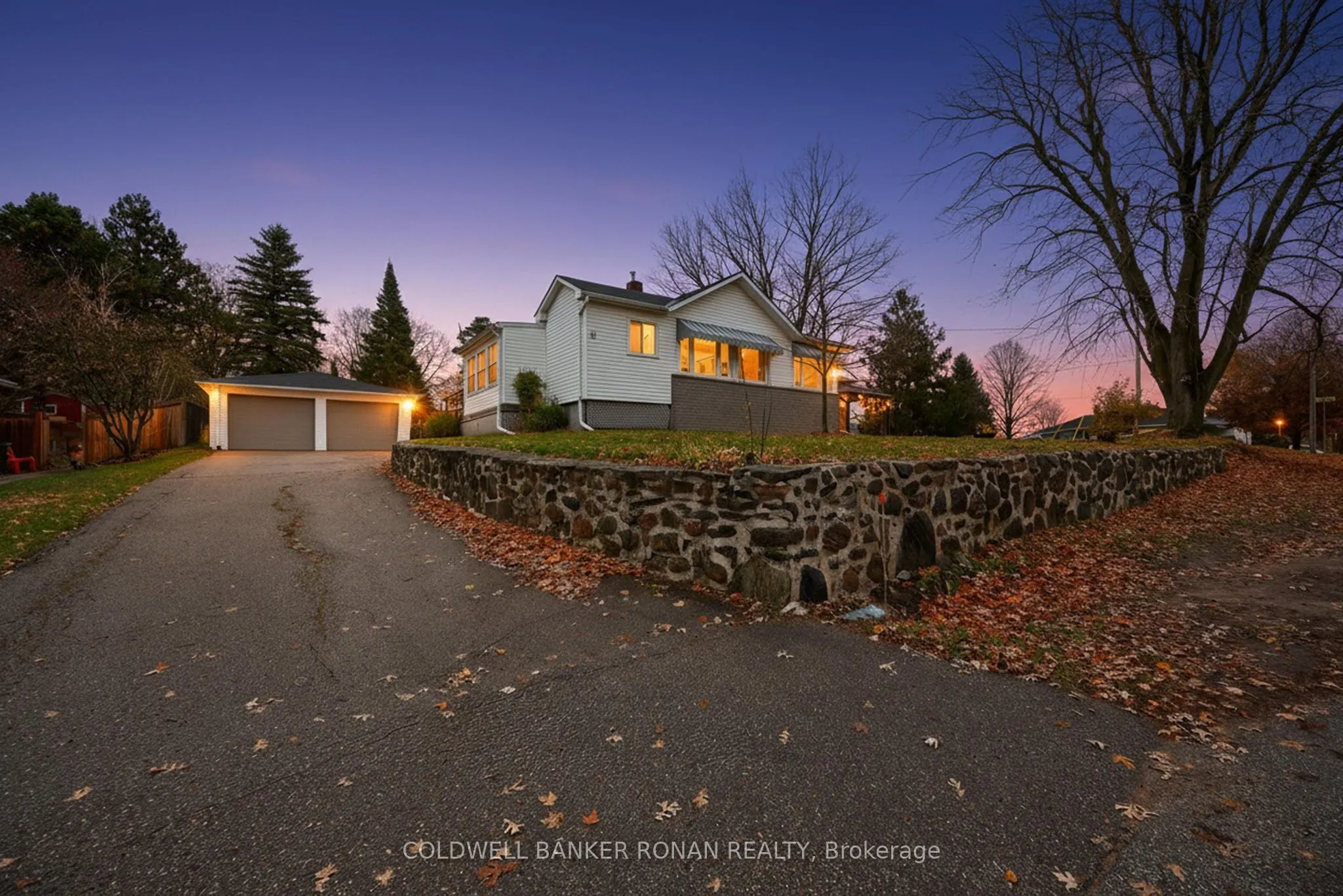 Listing N12534190 - Large Photo # 1