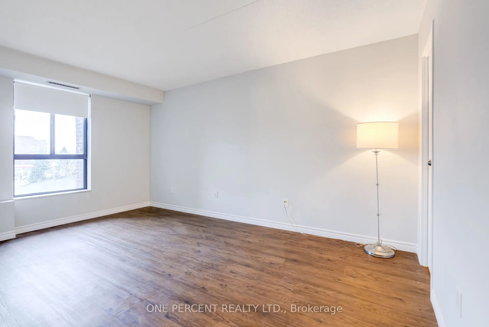 15390 Yonge Street #406
