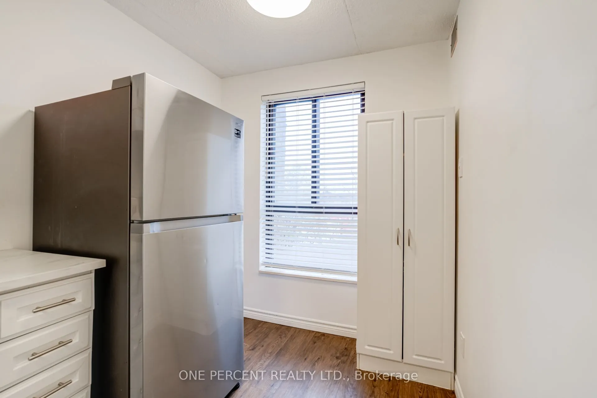 15390 Yonge Street #406