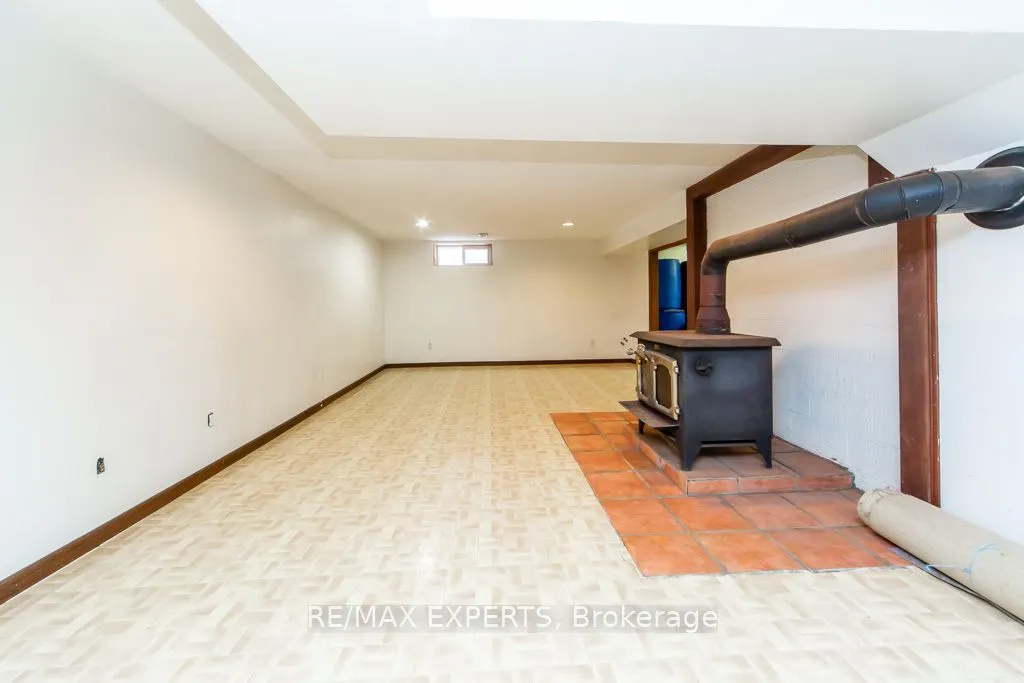 7440 17th Side Road