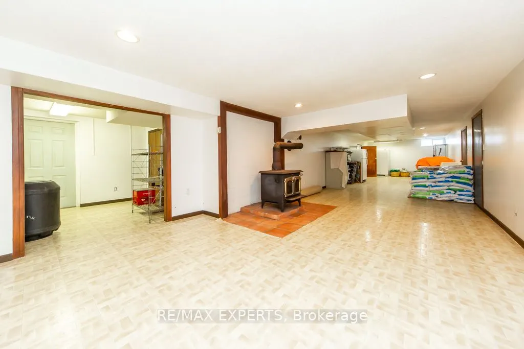 7440 17th Side Road