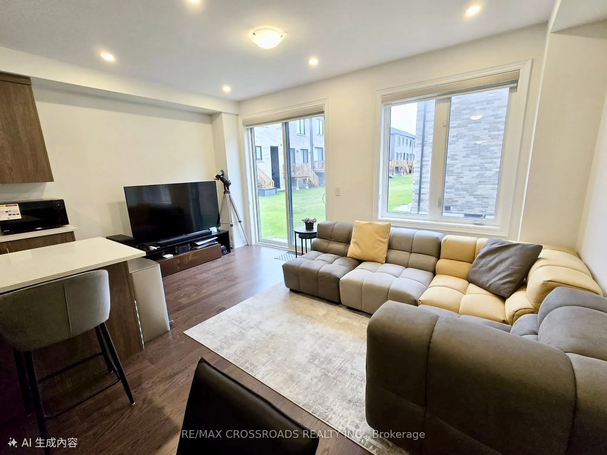12 SCHMELTZER Crescent