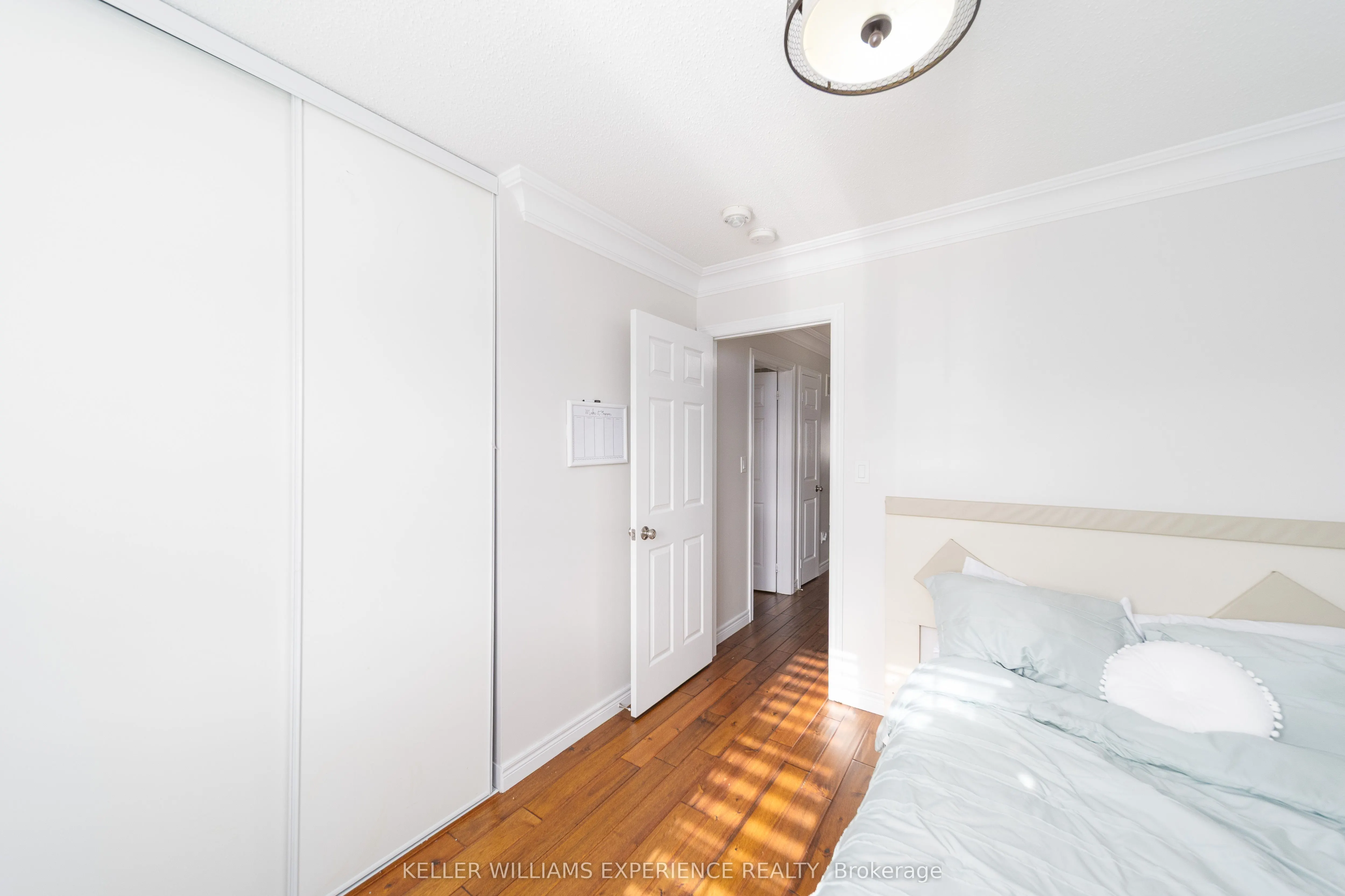 6 Weaver Terrace