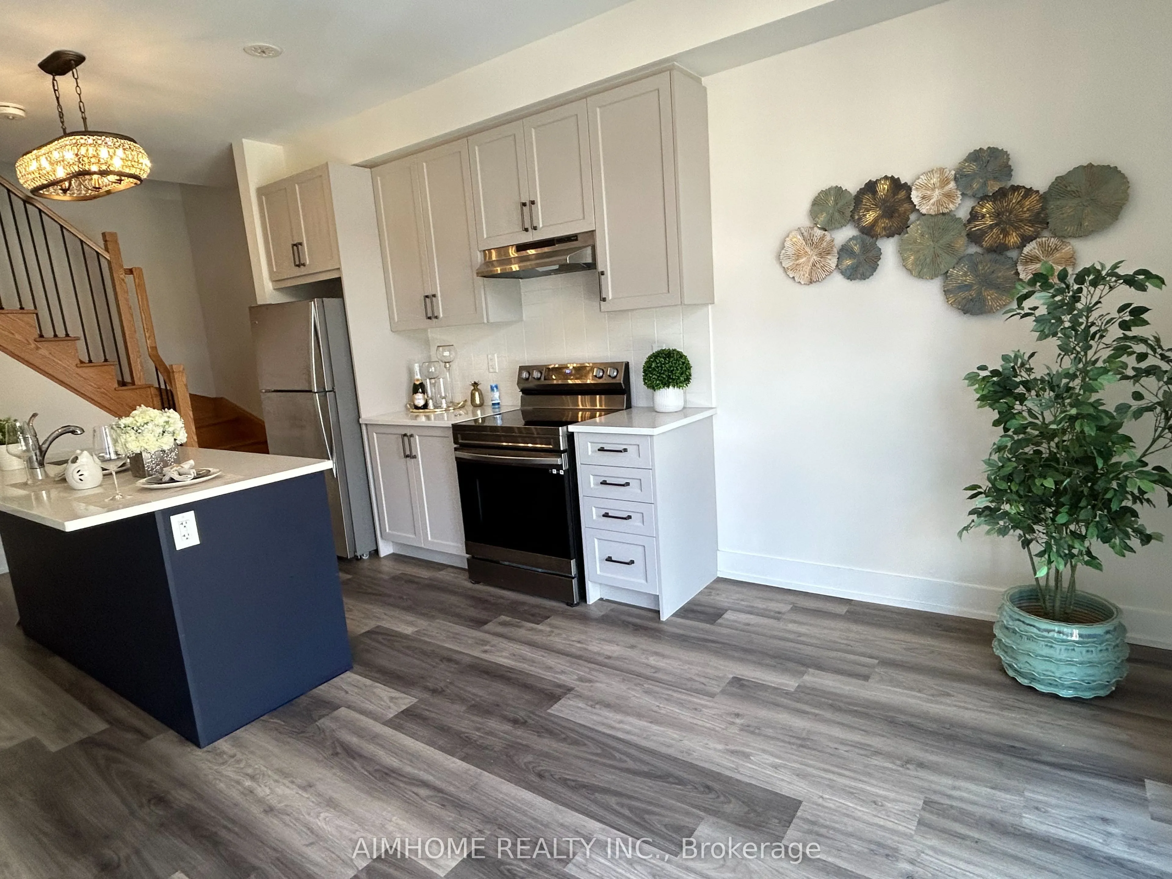 7 Phelps Lane #2