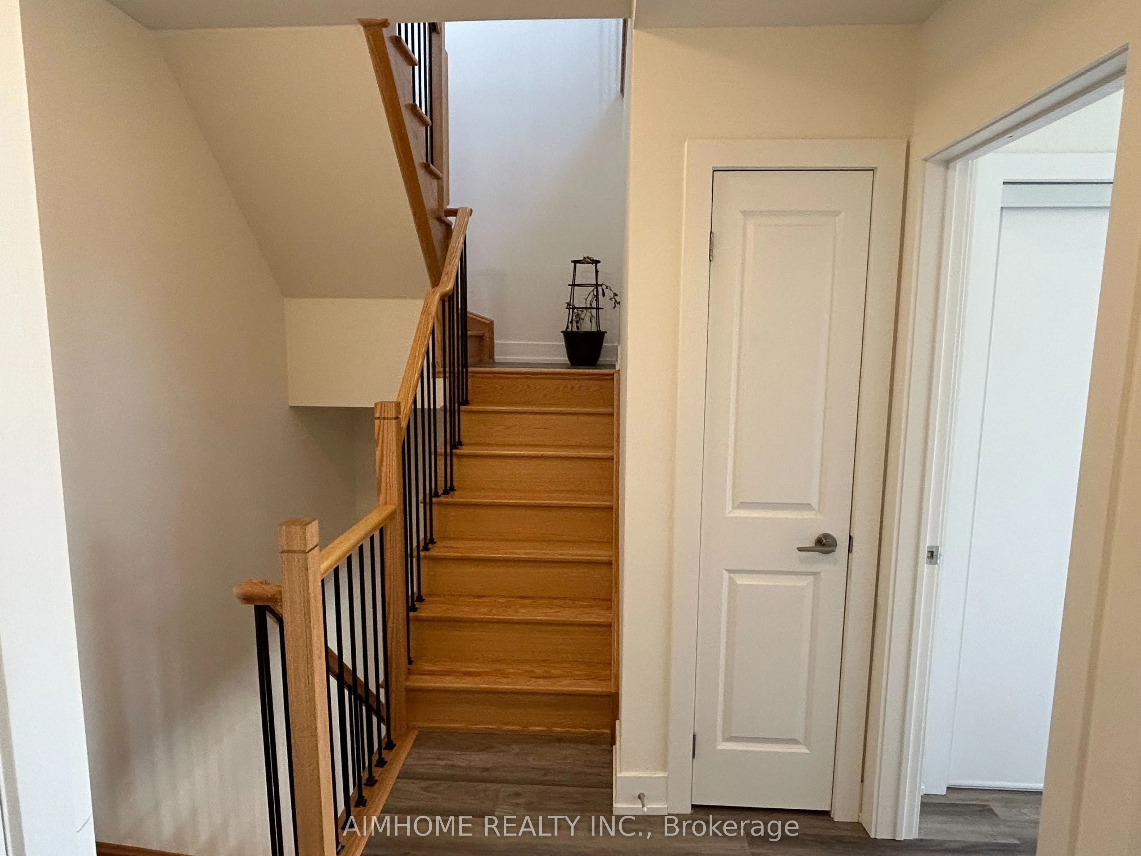 7 Phelps Lane #2