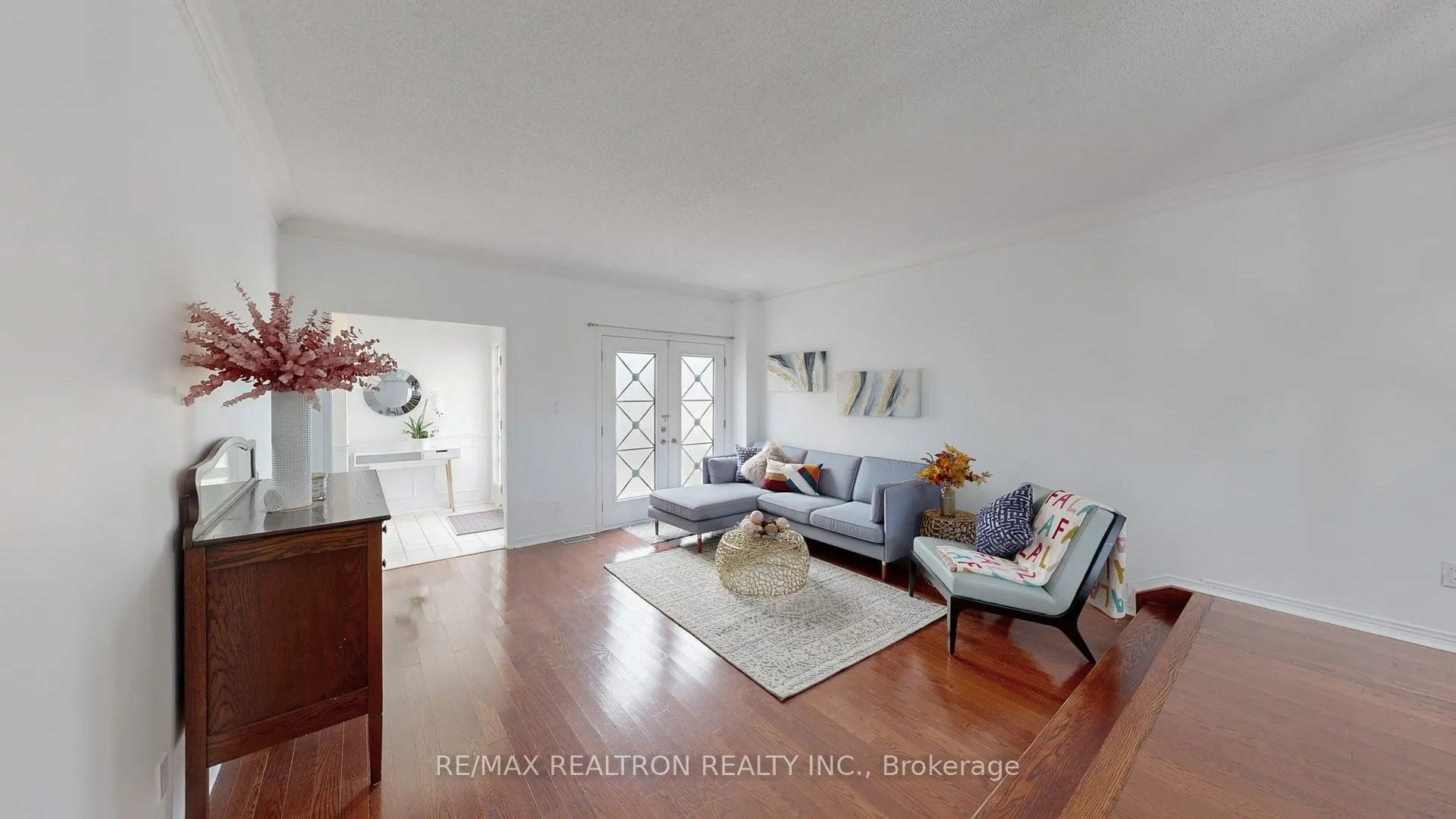 25 Waterbridge Lane