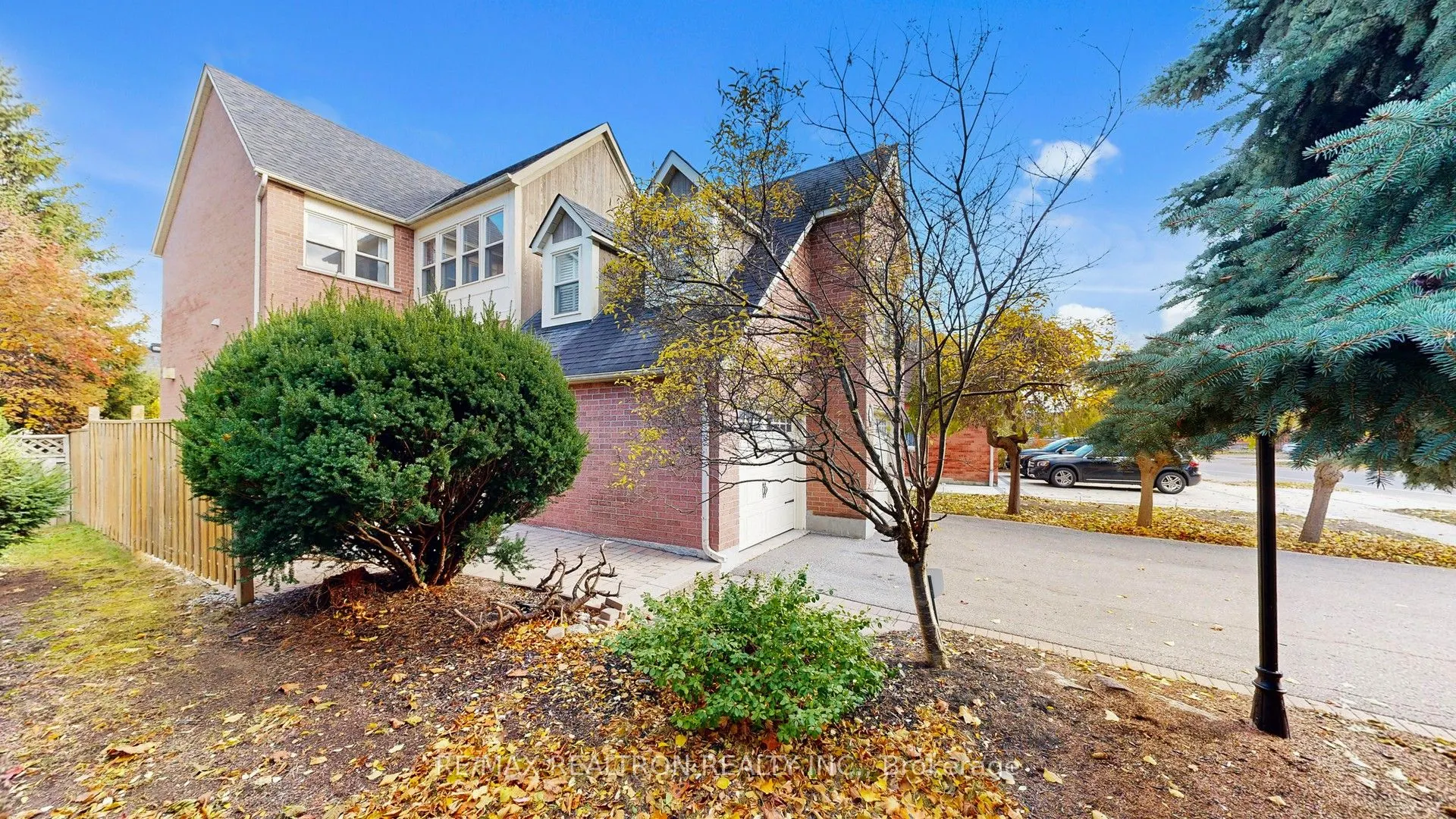 25 Waterbridge Lane