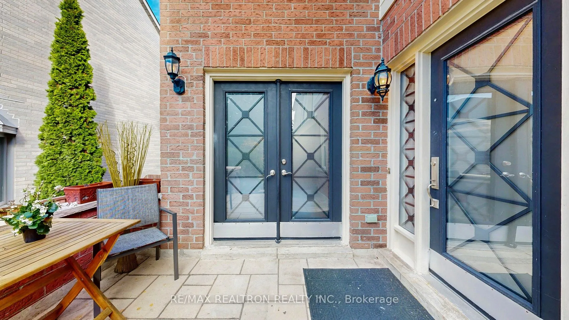 25 Waterbridge Lane