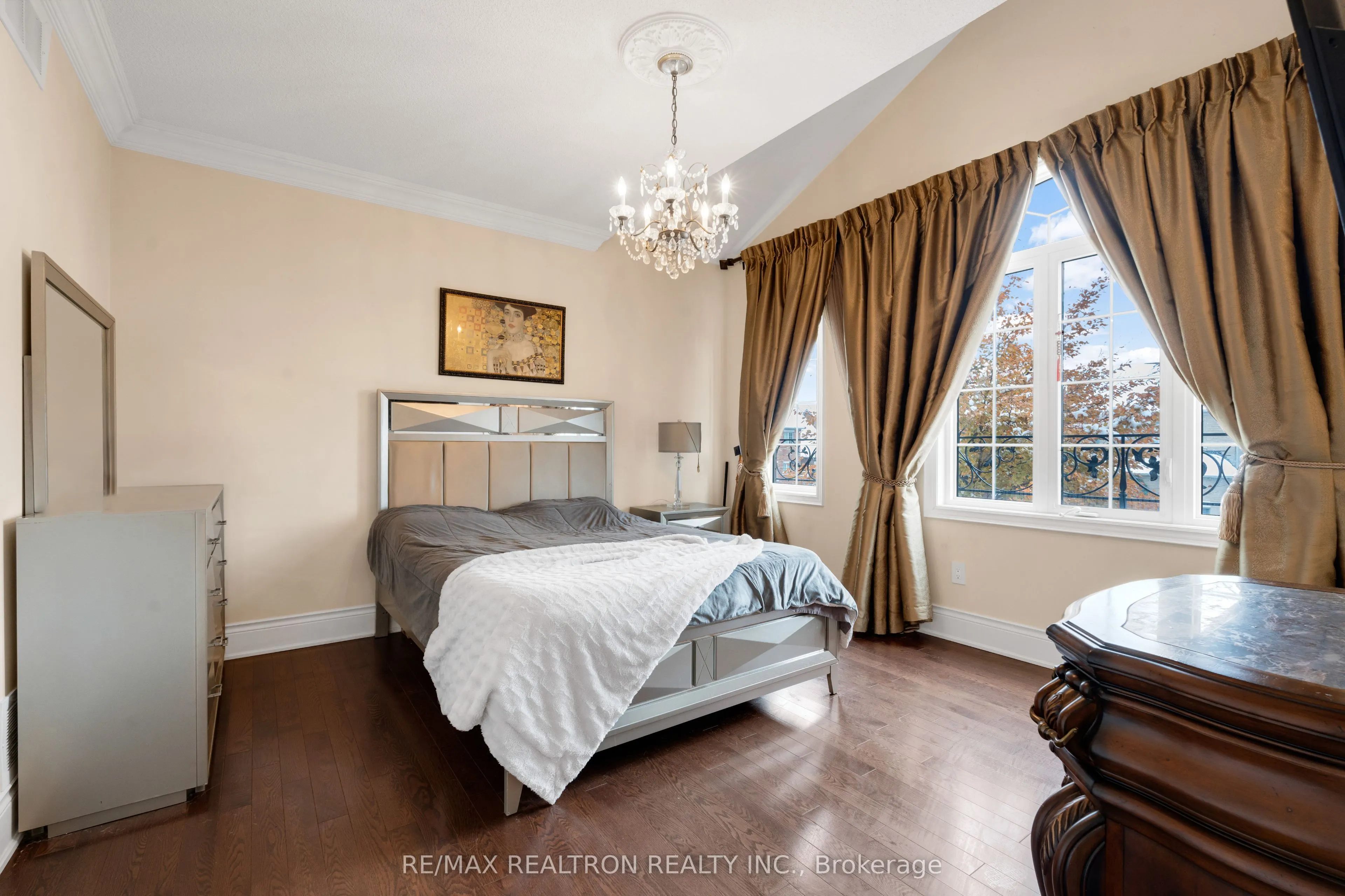 20 Shalom Aleichem Court