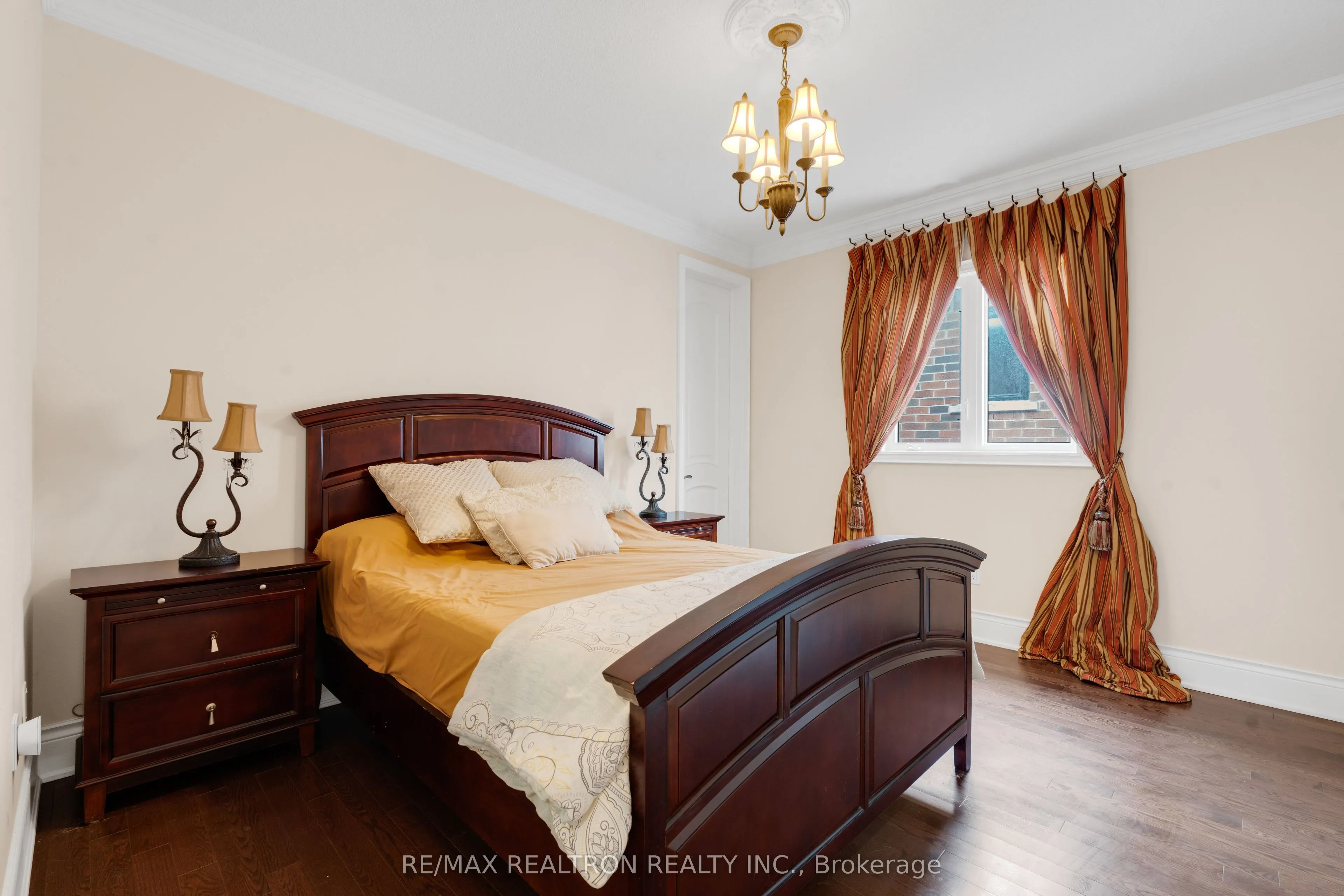 20 Shalom Aleichem Court