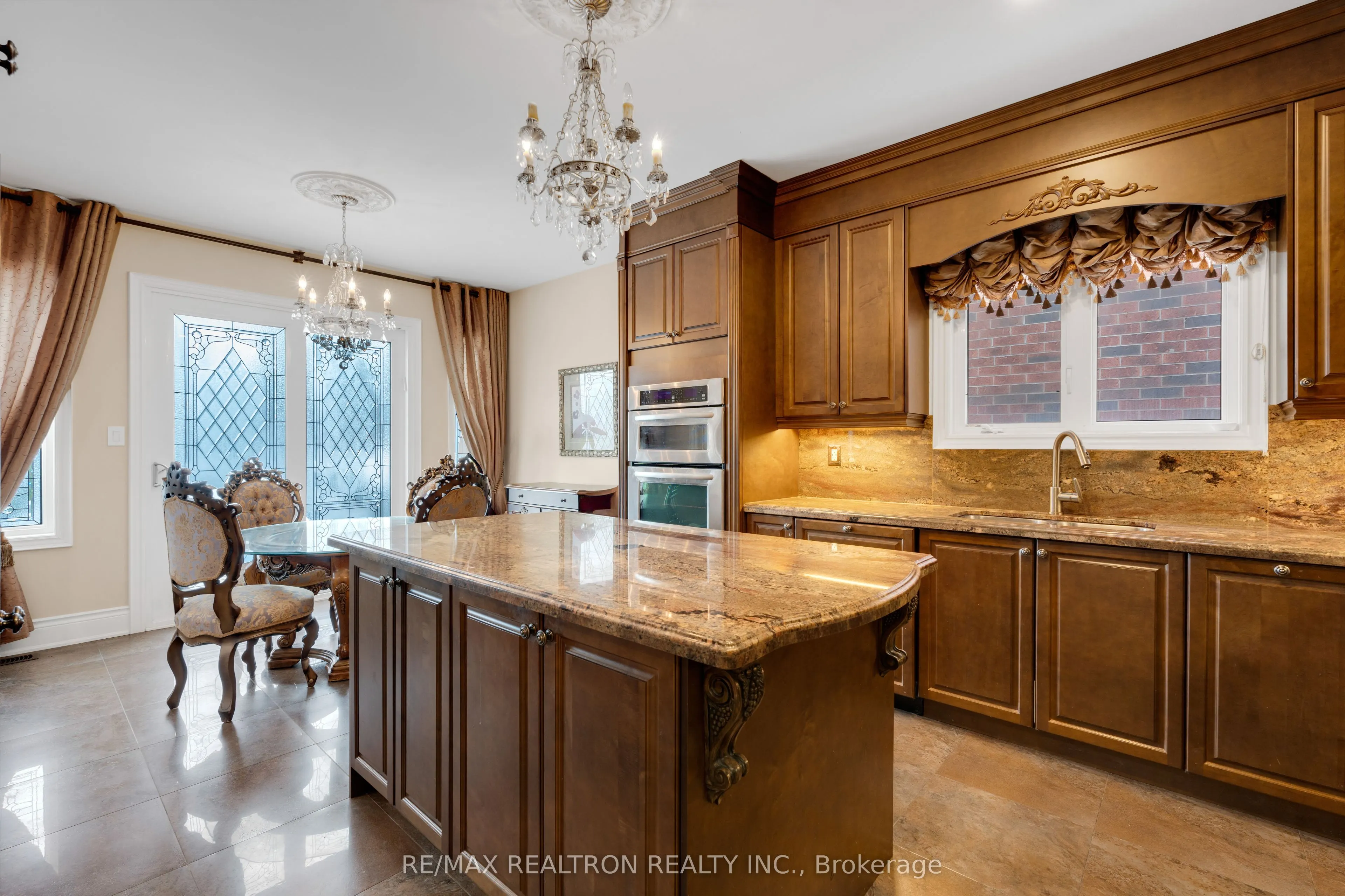 20 Shalom Aleichem Court