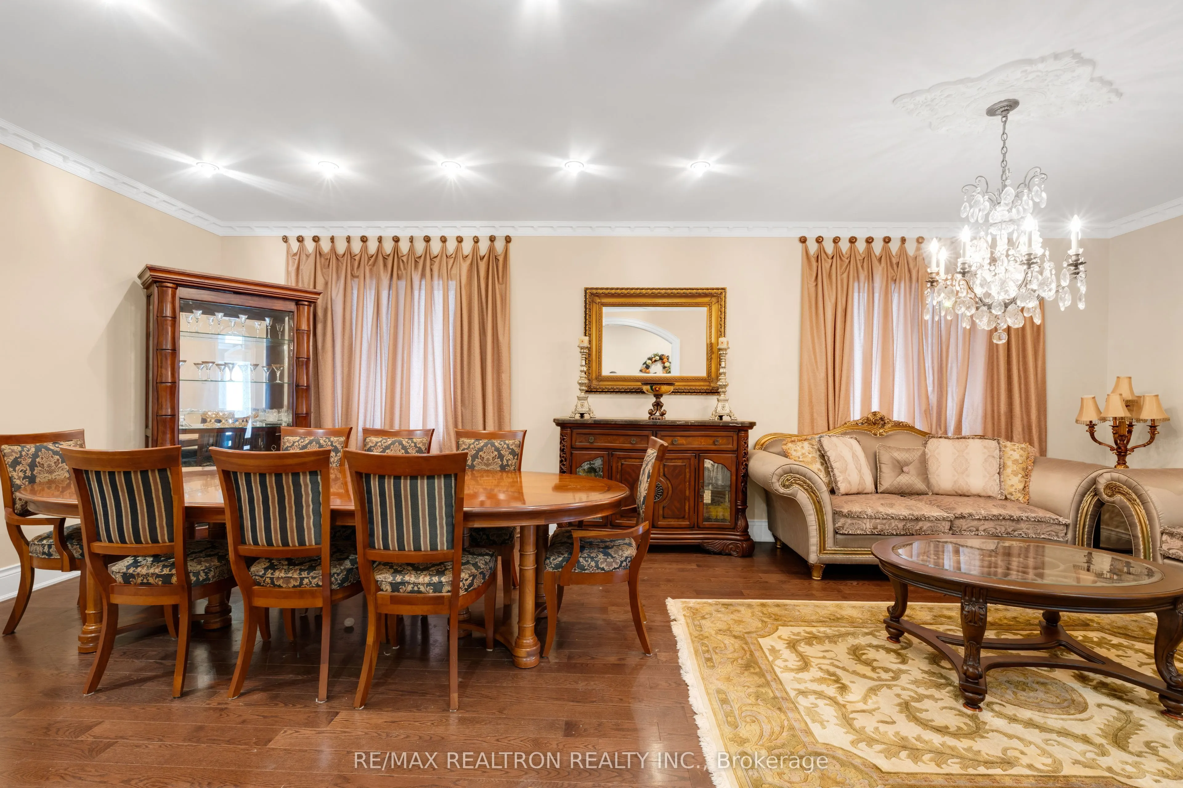 20 Shalom Aleichem Court