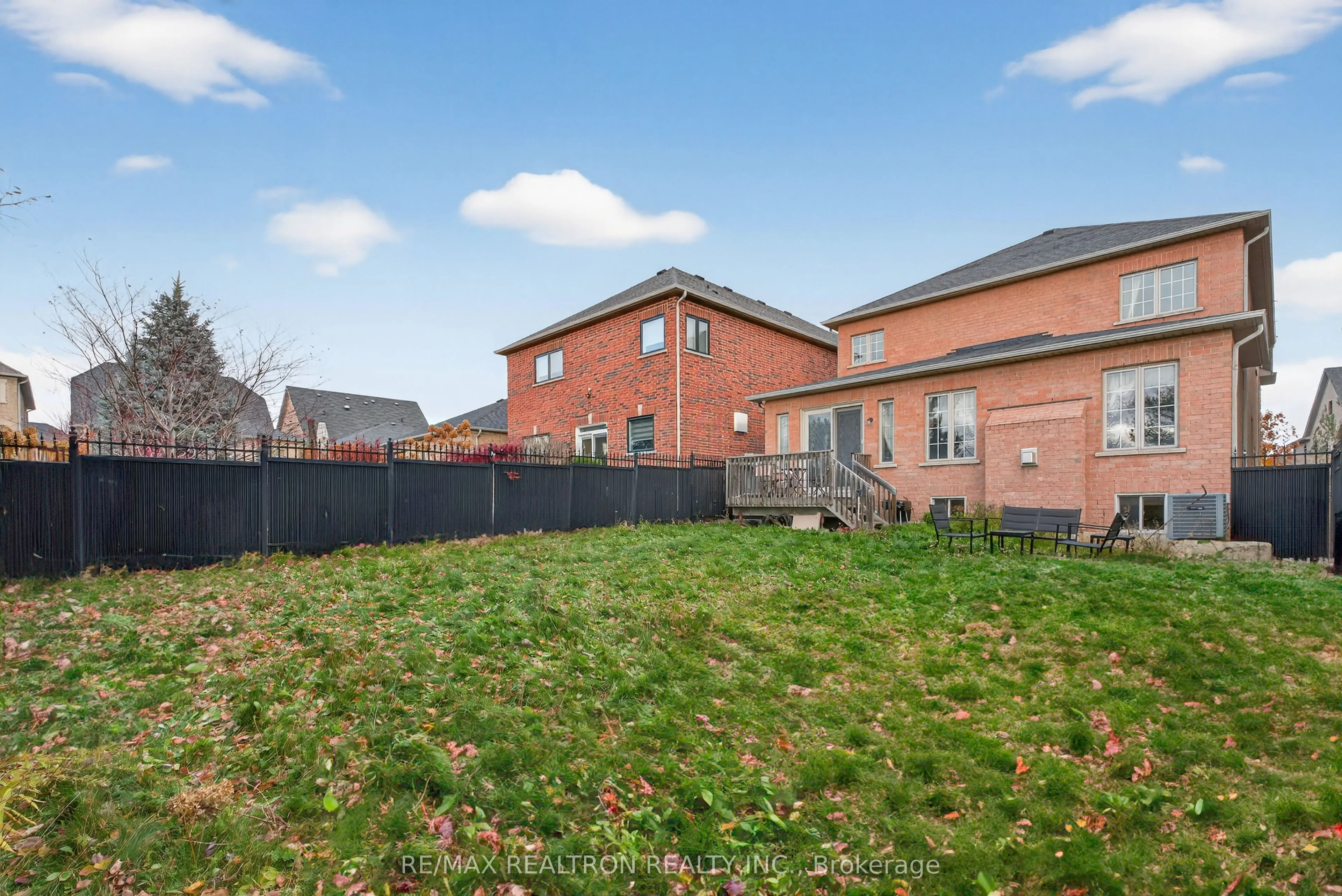 20 Shalom Aleichem Court