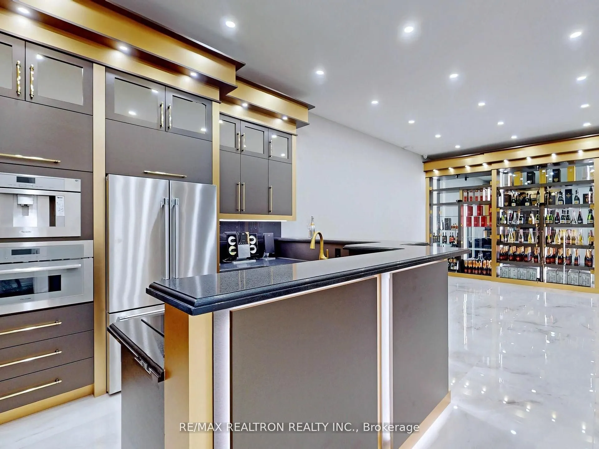 14358 Bathurst Street