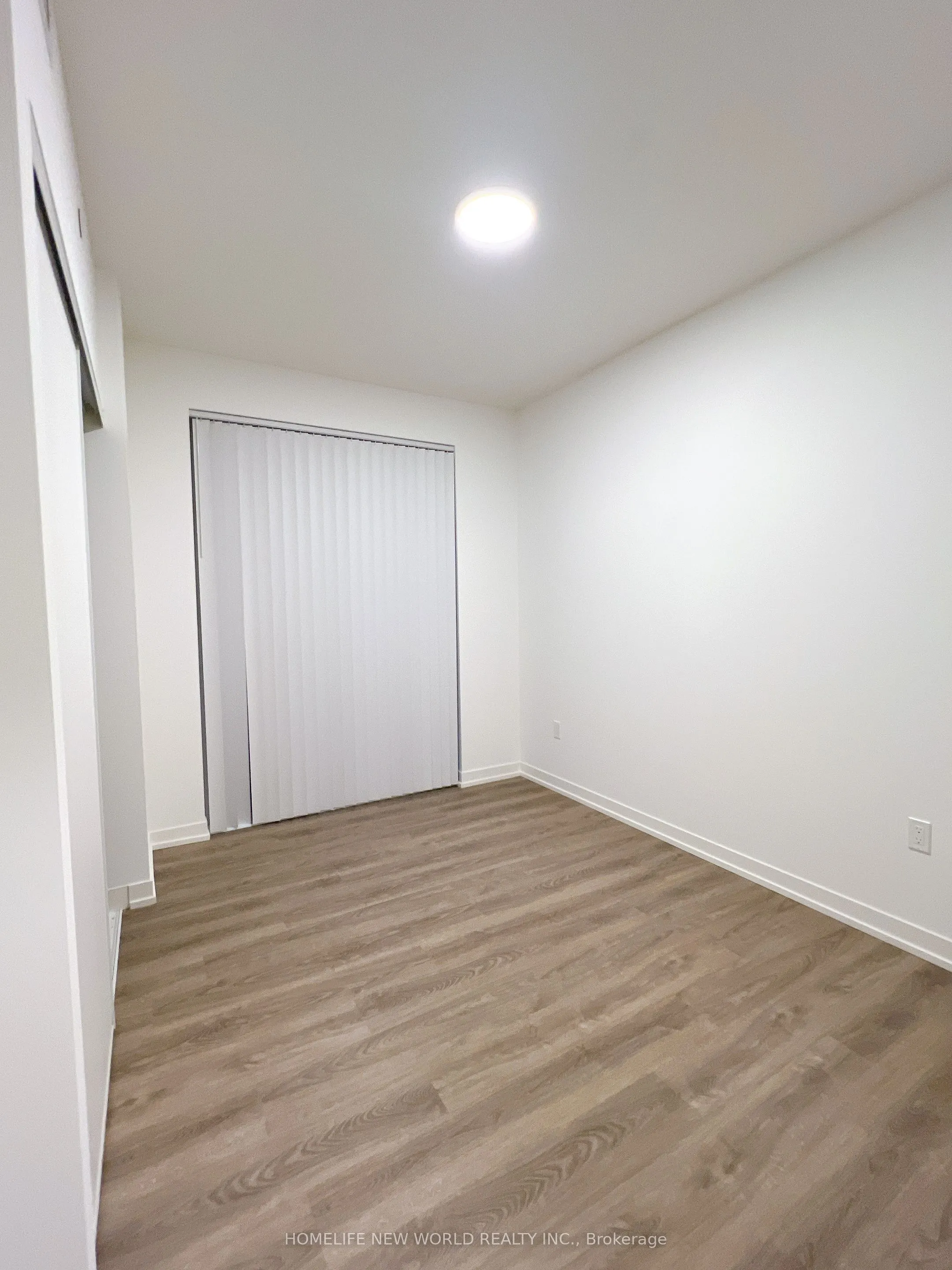 8 Interchange Way #1112
