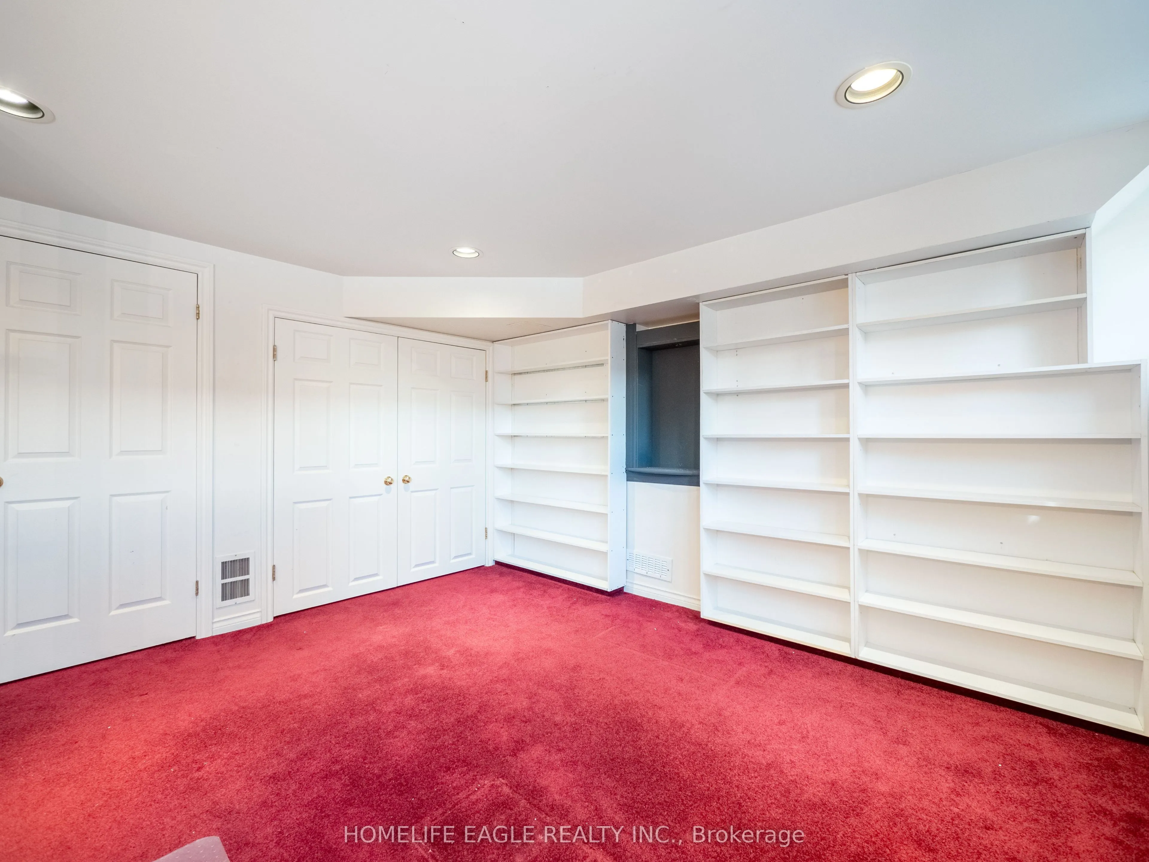 11 Knollside Drive