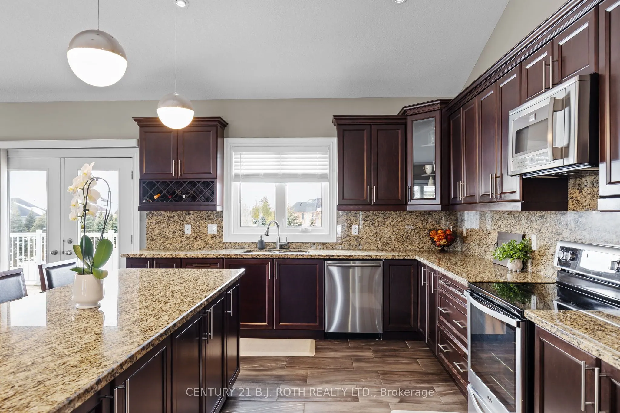 10 BROLLEY Crescent