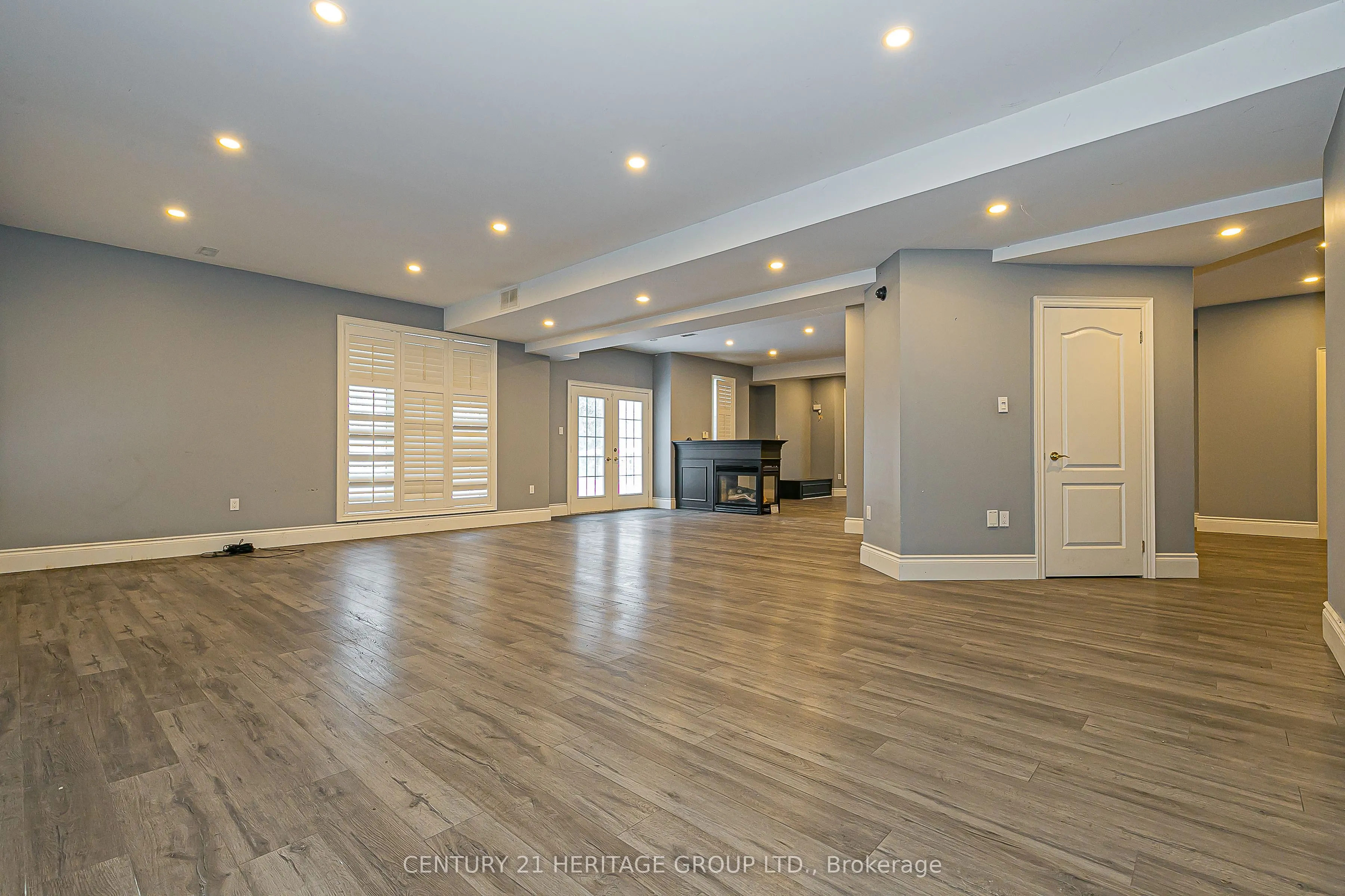 369 Coventry Hill Trail