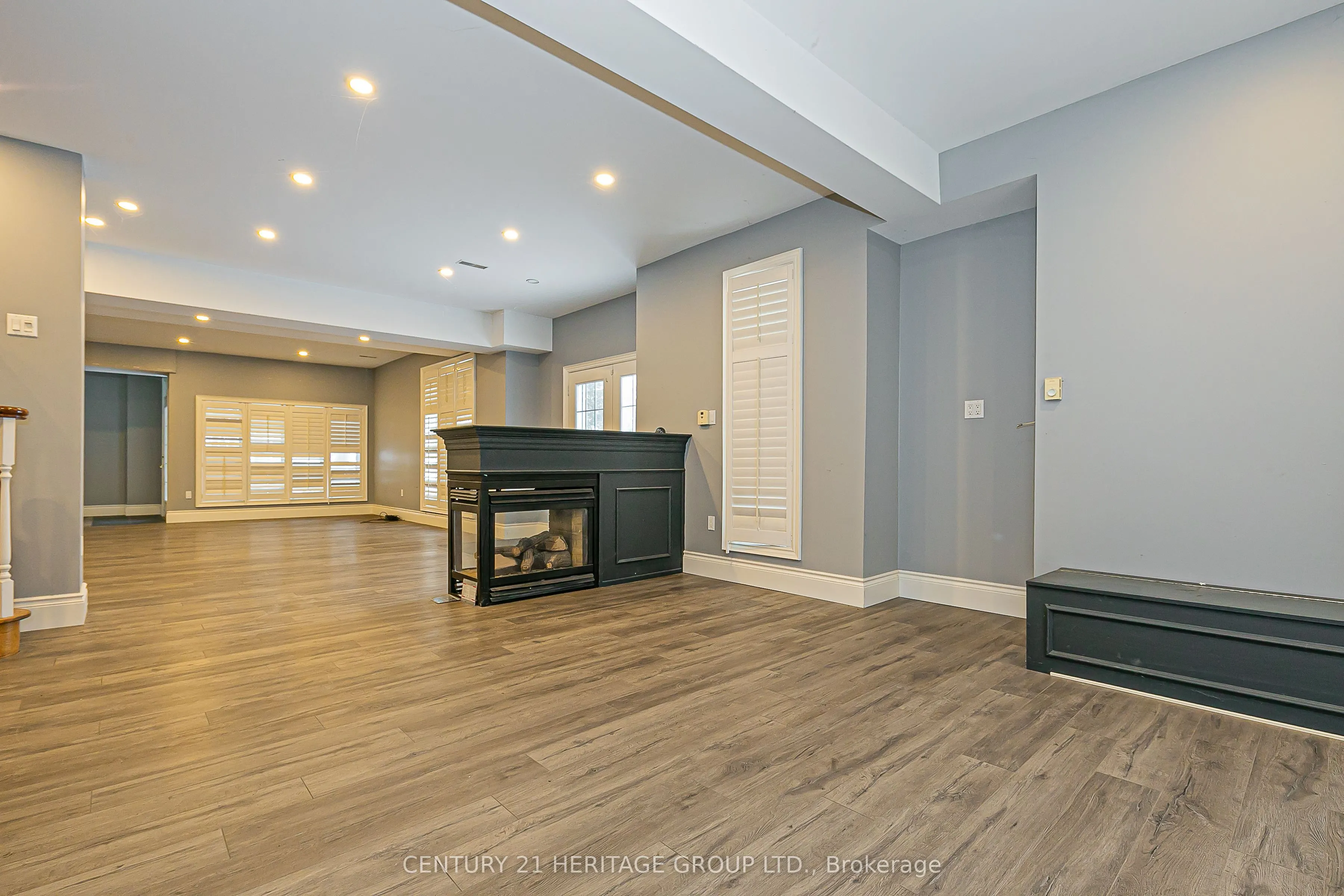 369 Coventry Hill Trail